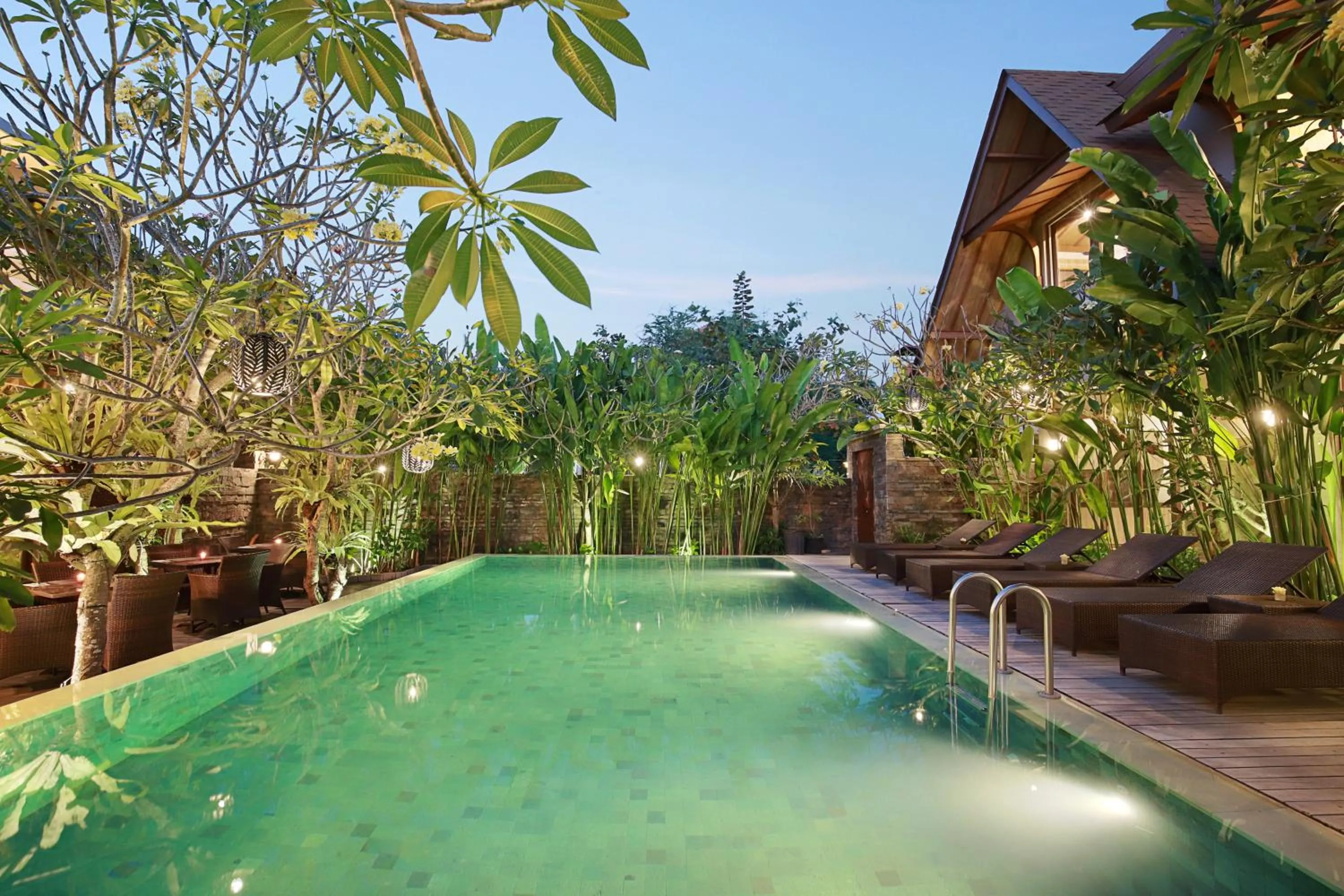 Swimming pool in Puri Sabina Bed & Breakfast