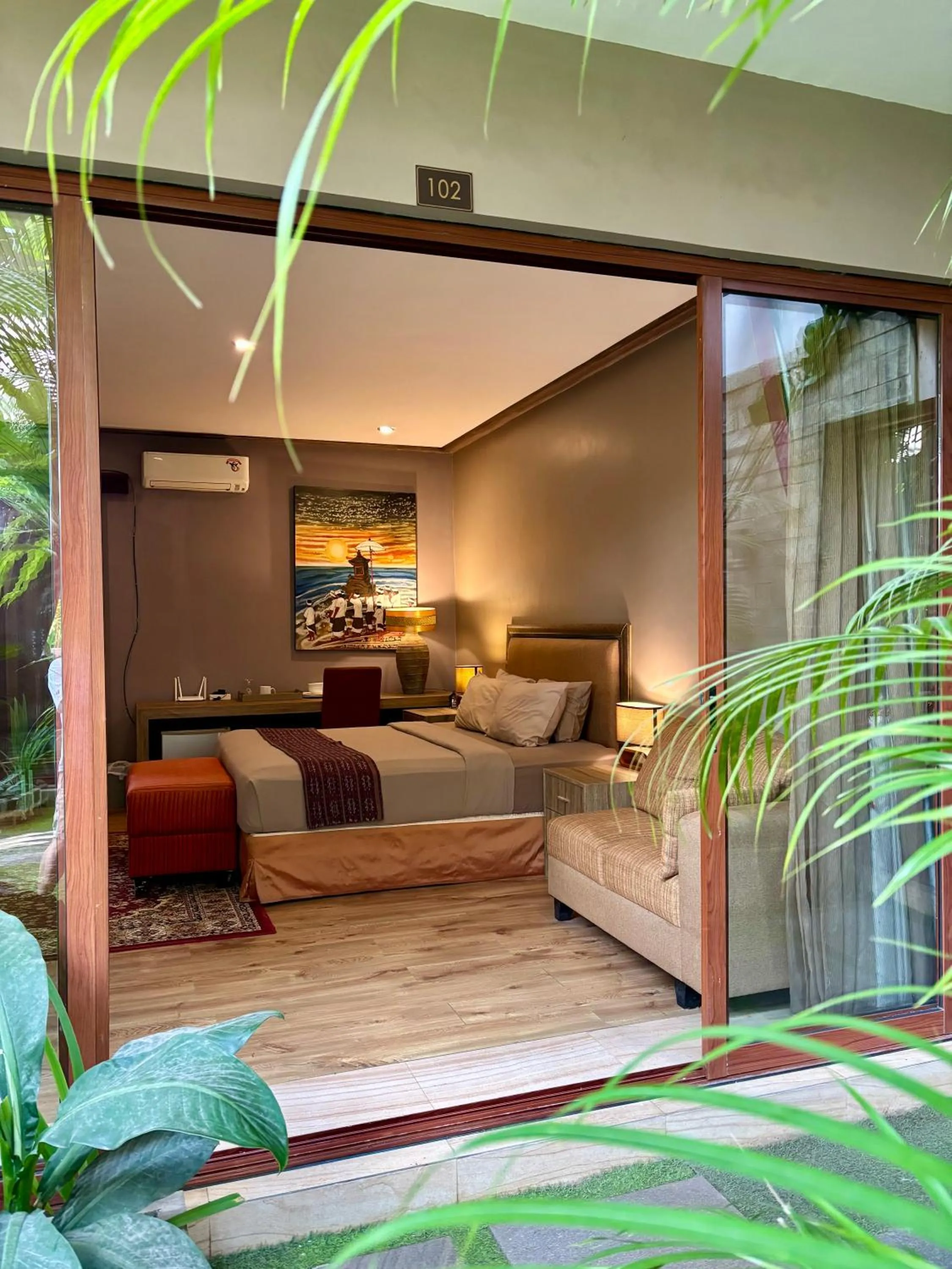 Garden view, Bed in Puri Sabina Bed & Breakfast