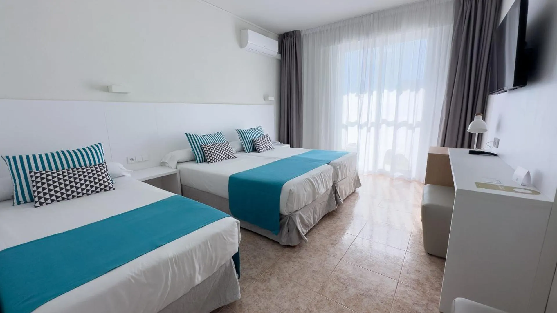 Bed in BLUESEA Piscis - Adults Only