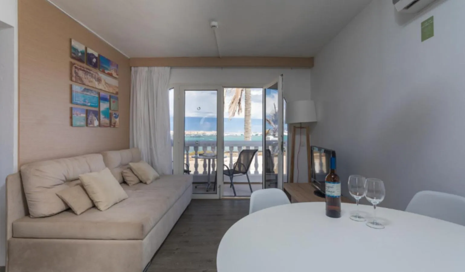 Apartamentos LIVVO Galera Beach