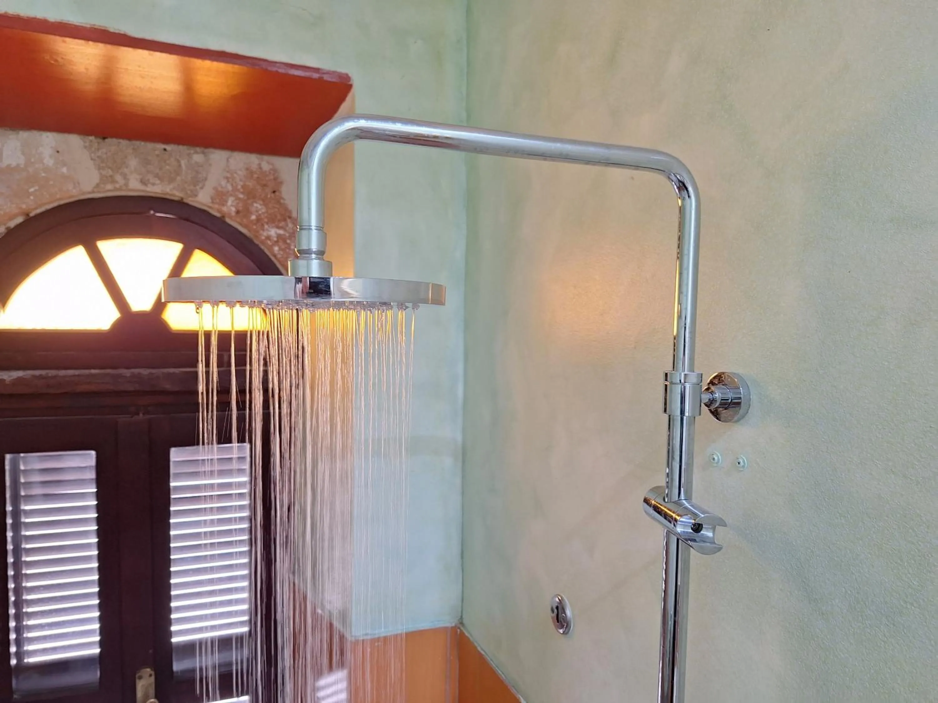 Shower in Nikos Takis Fashion Boutique Hotel