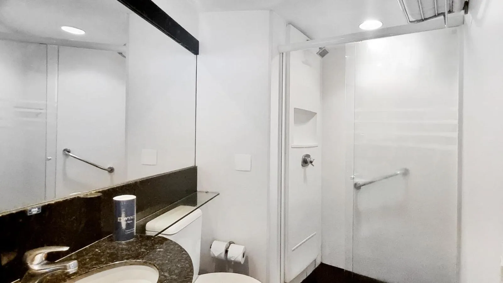 Bathroom in Wyndham Rio Barra