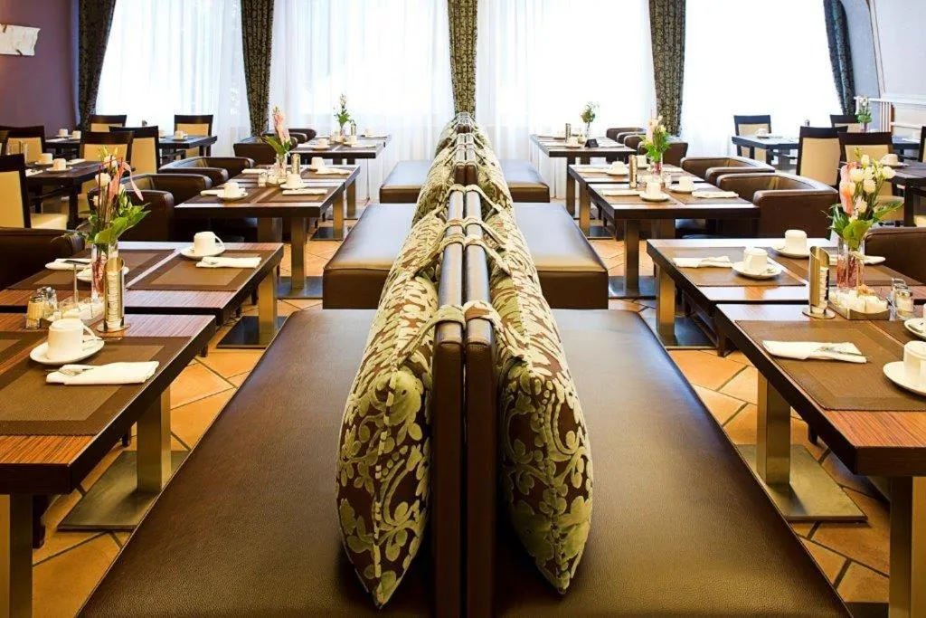 Continental breakfast in Parkhotel Heidehof Apartements