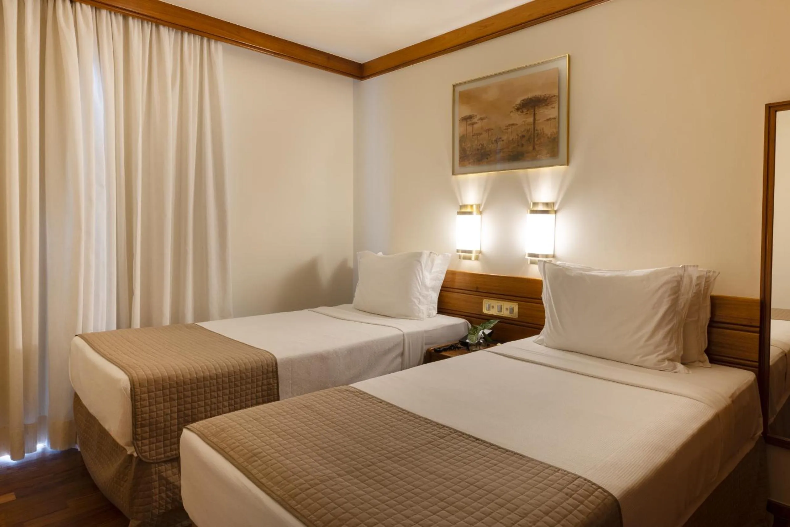 Bedroom, Bed in Regent Park Suite Hotel