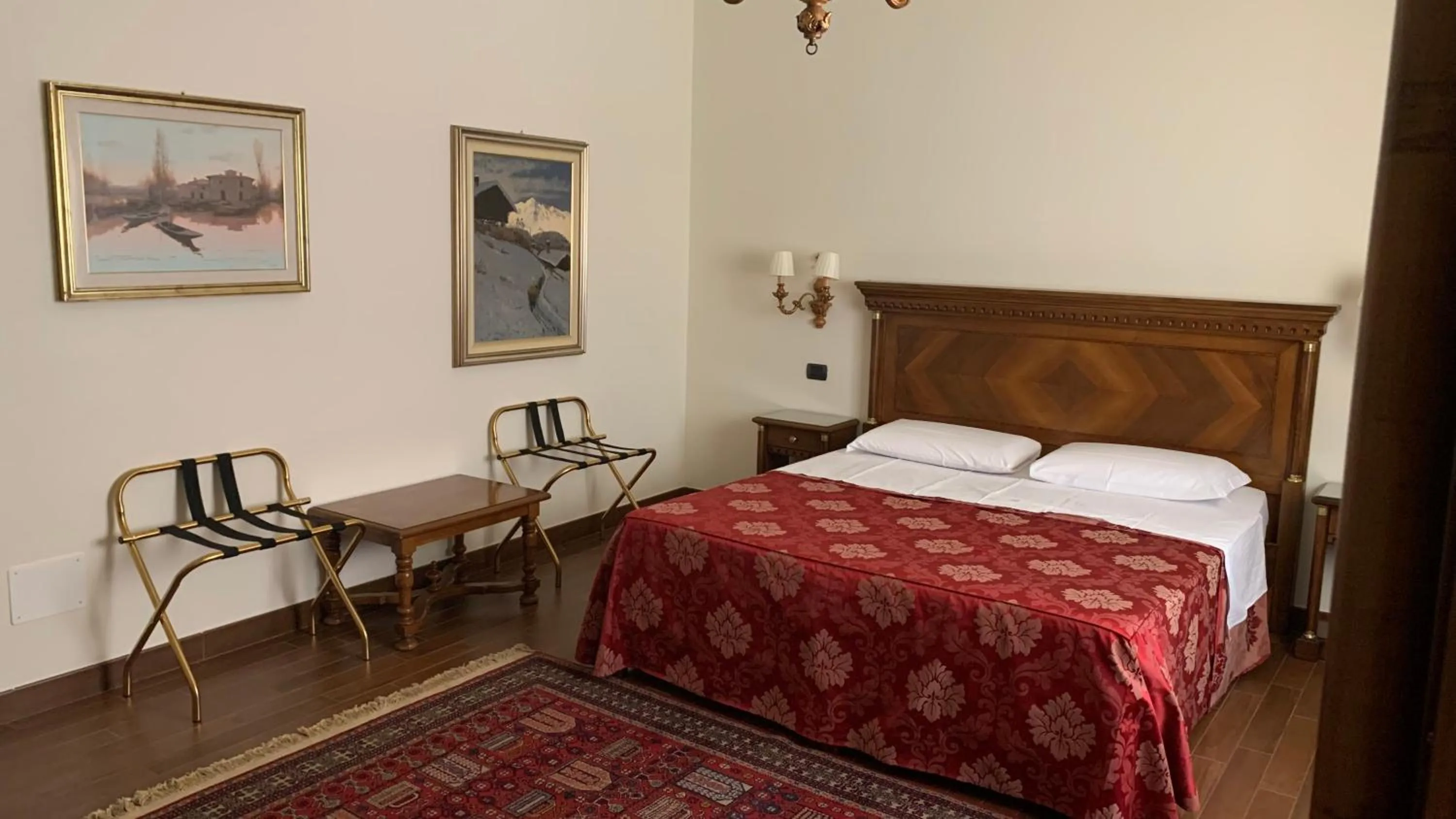 Photo of the whole room, Bed in Notti sull'Adige