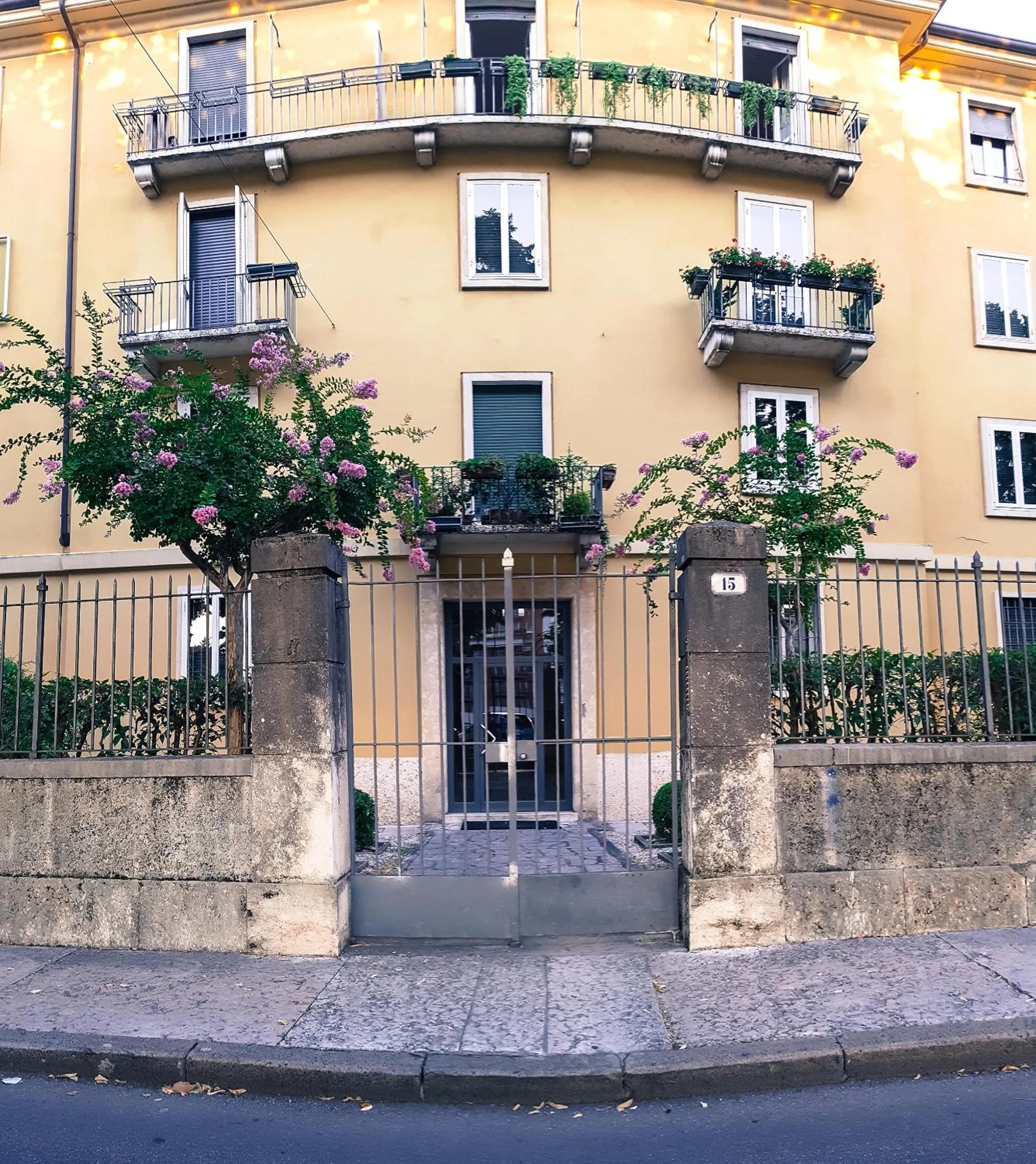 Facade/entrance in Notti sull'Adige