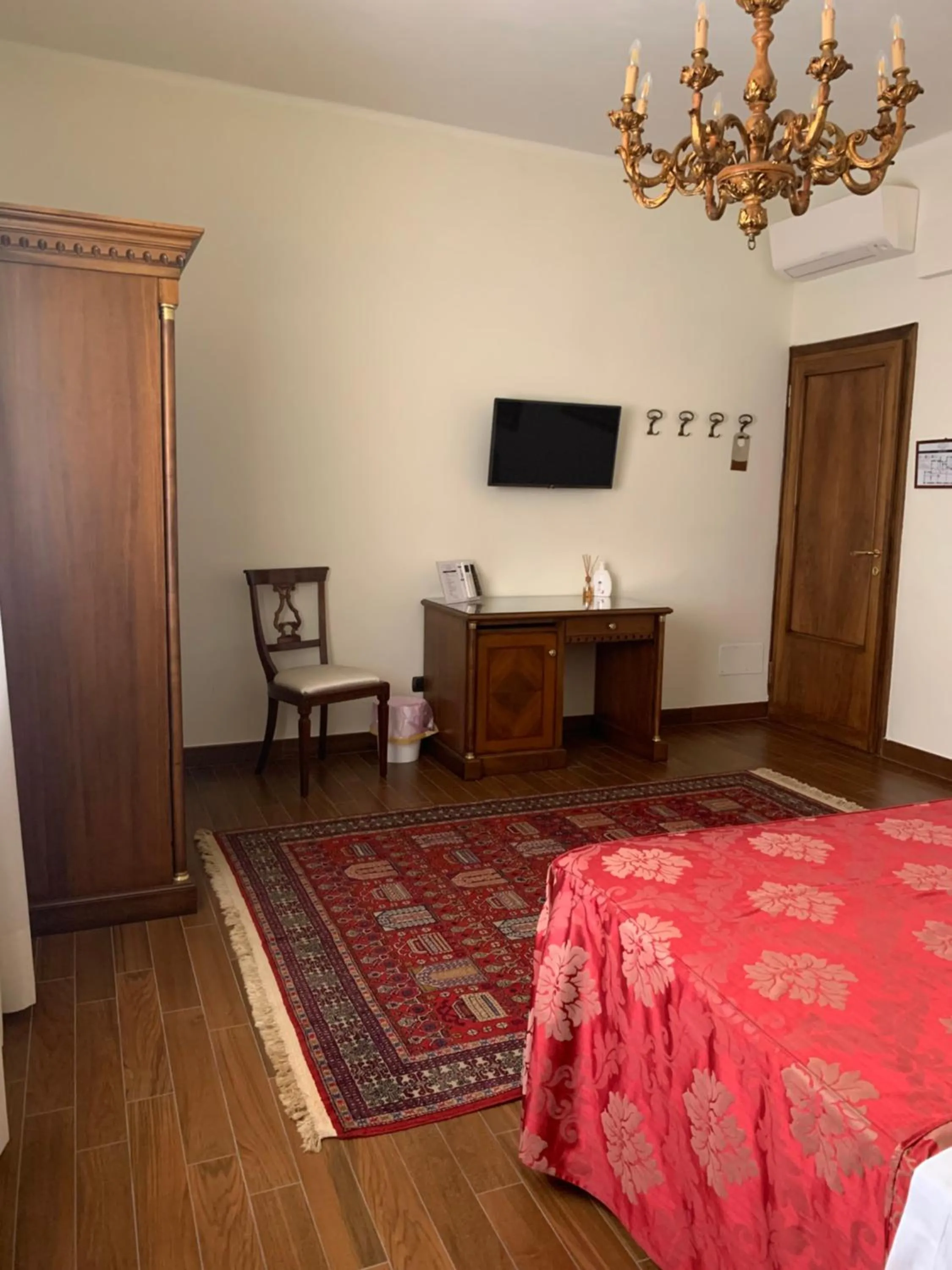 Bedroom, Bed in Notti sull'Adige