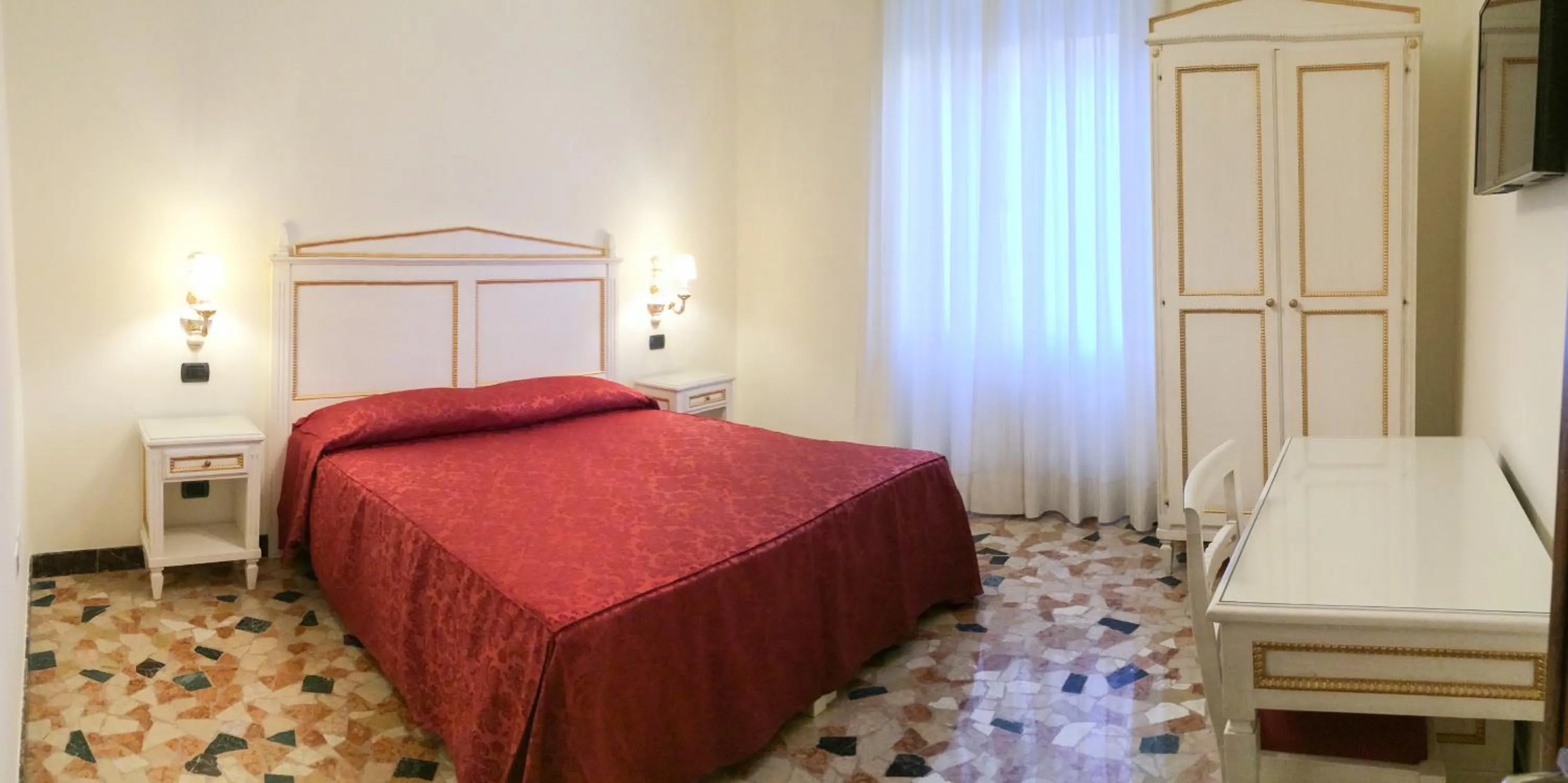 Photo of the whole room, Bed in Notti sull'Adige
