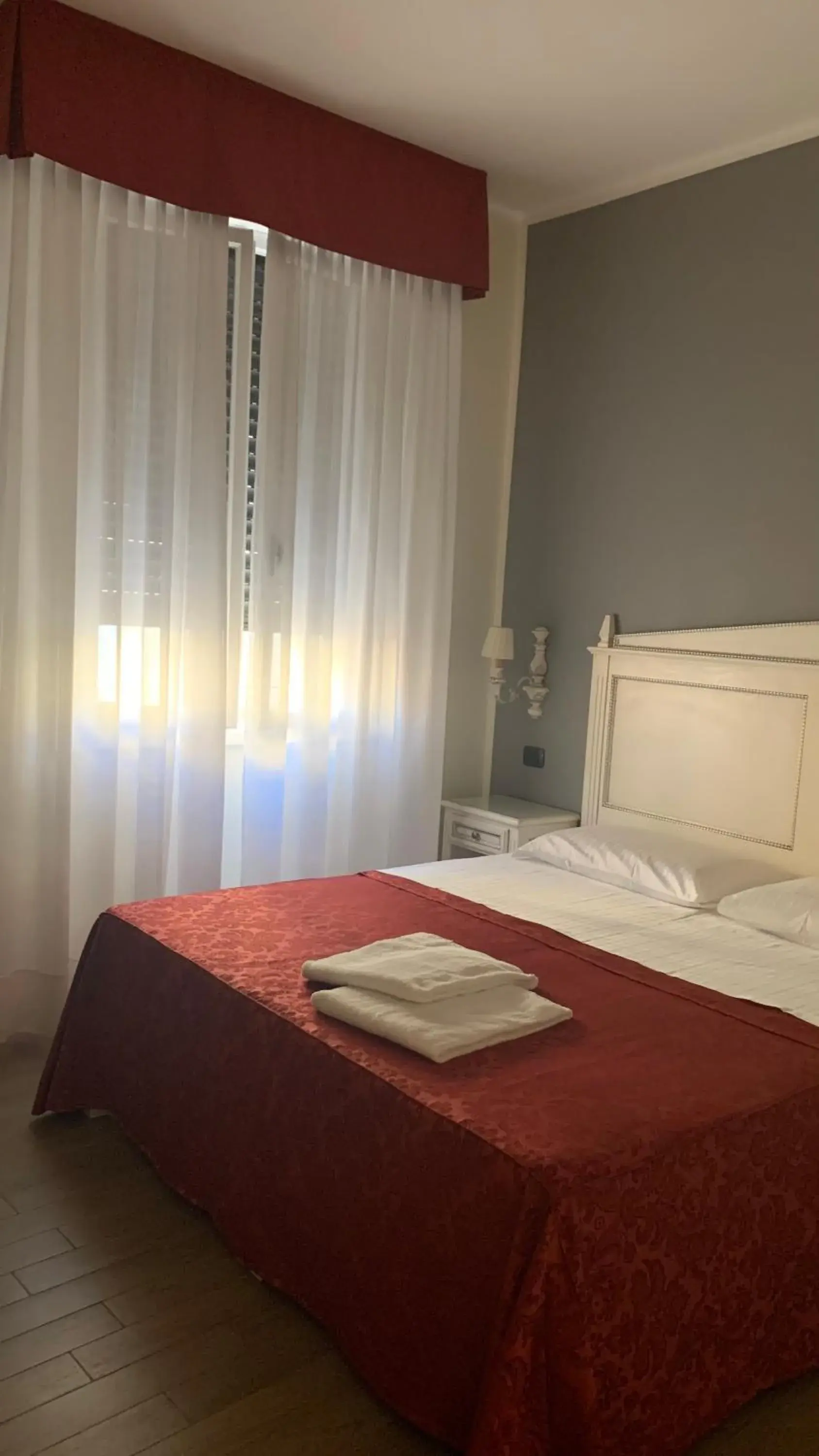 Double Room with Private Bathroom in Notti sull'Adige Double Room with Private Bathroom in Notti sull'Adige