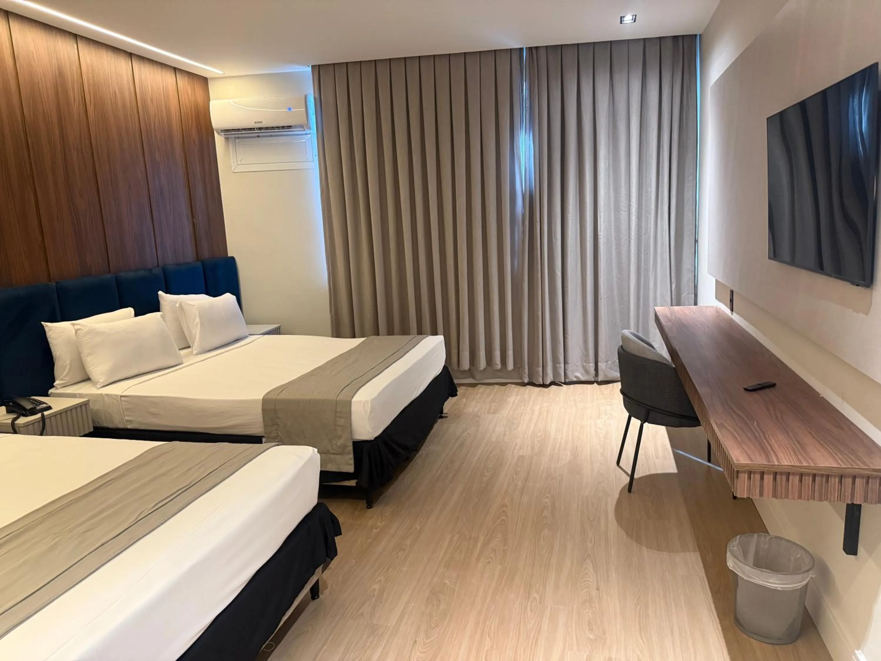 Photo of the whole room, Bed in Américas Benidorm Hotel