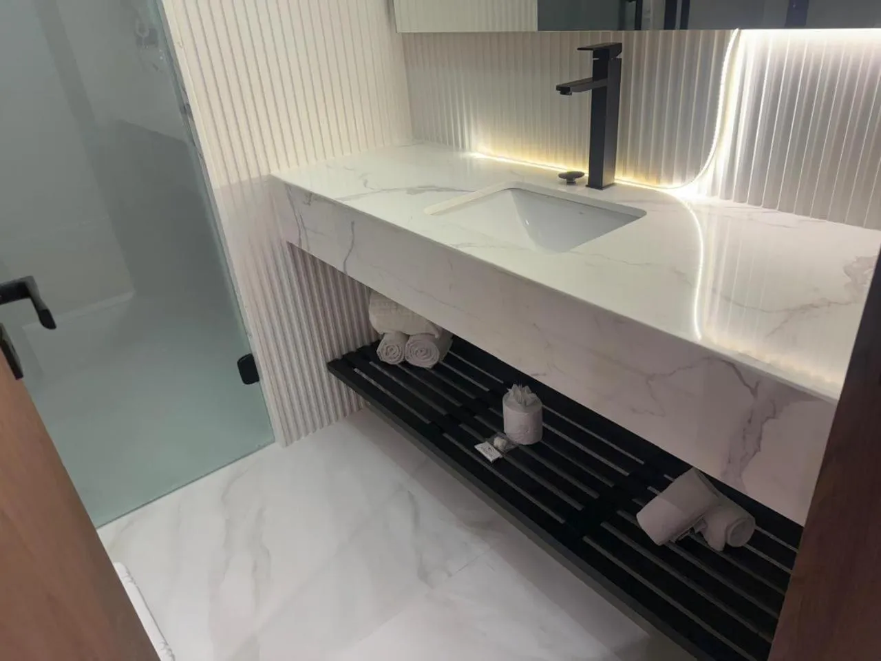 Bathroom in Américas Benidorm Hotel