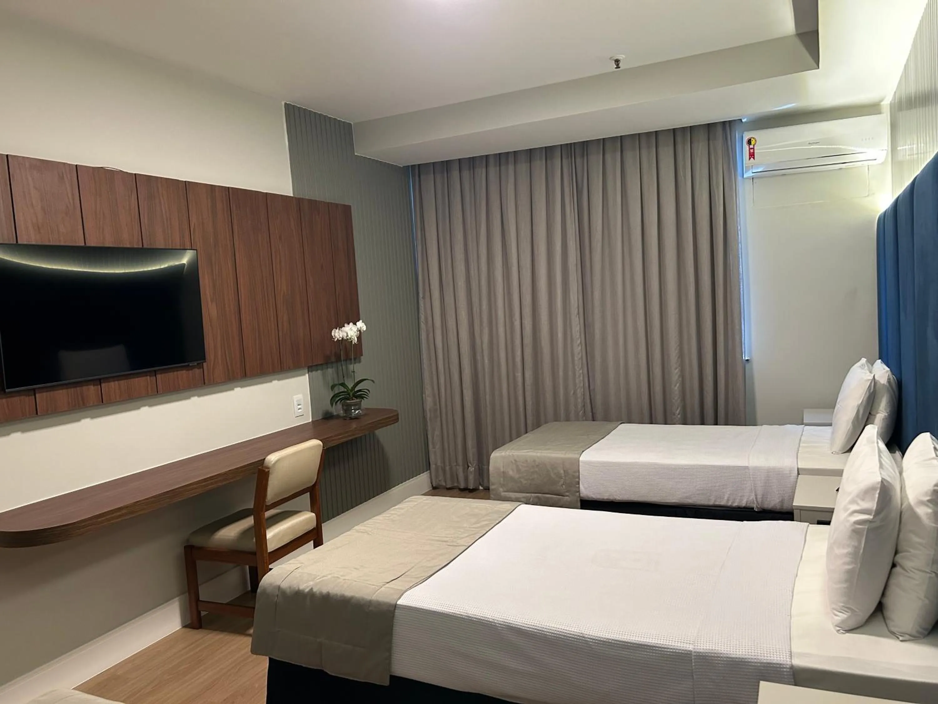 Photo of the whole room, Bed in Américas Benidorm Hotel