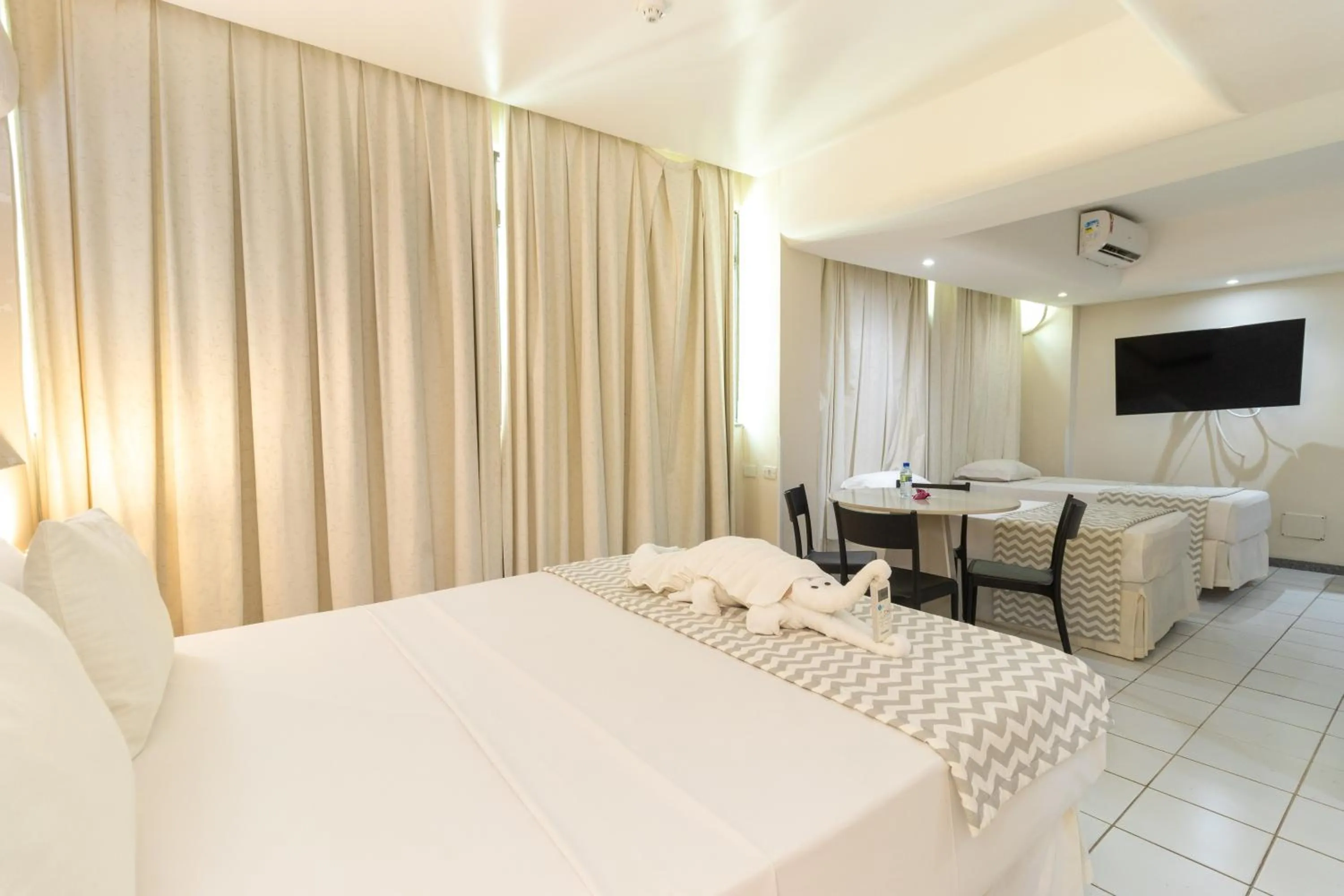 Bedroom, Bed in Hotel Golden Park Recife Boa Viagem By Nacional Inn