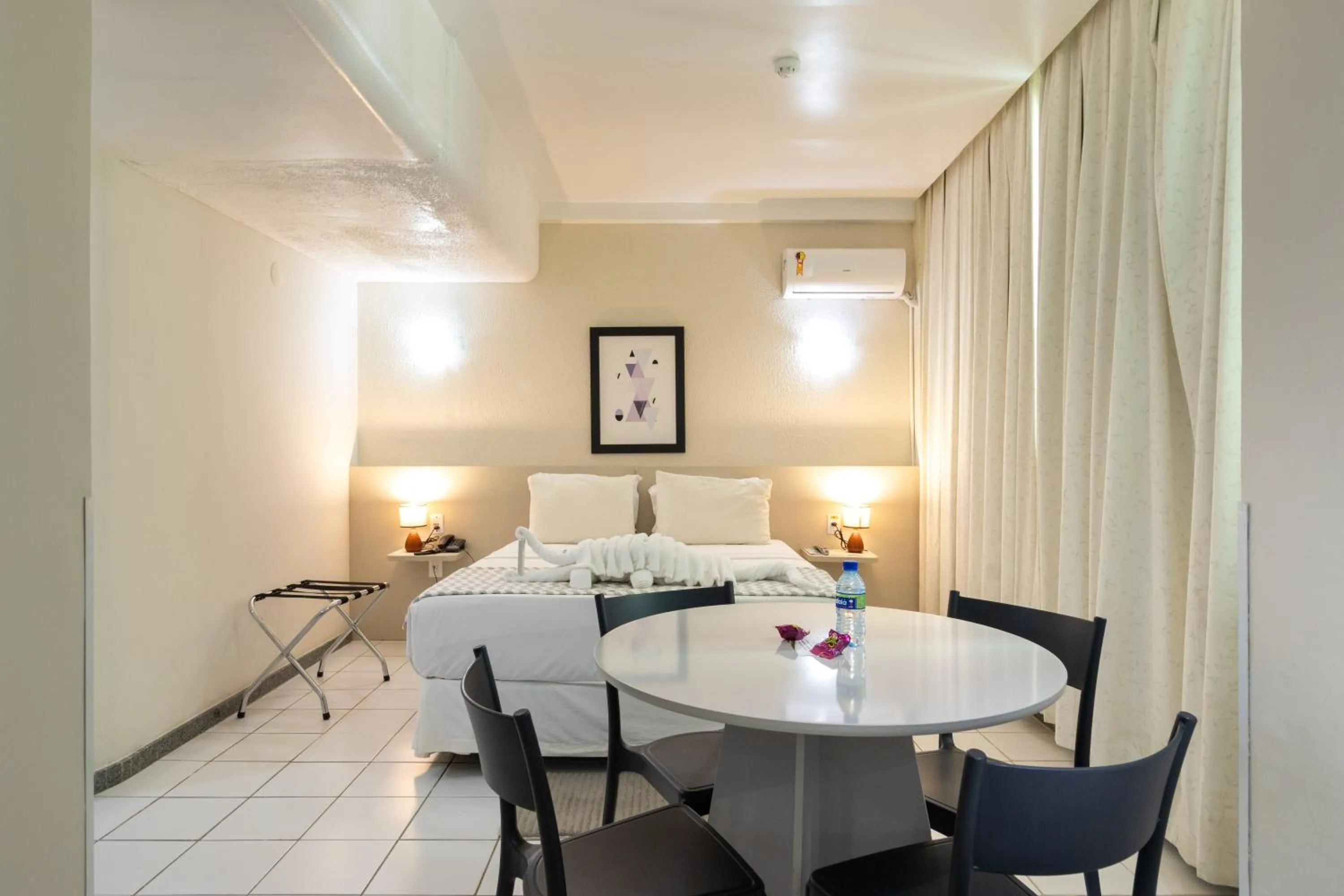 Dining area in Hotel Golden Park Recife Boa Viagem By Nacional Inn