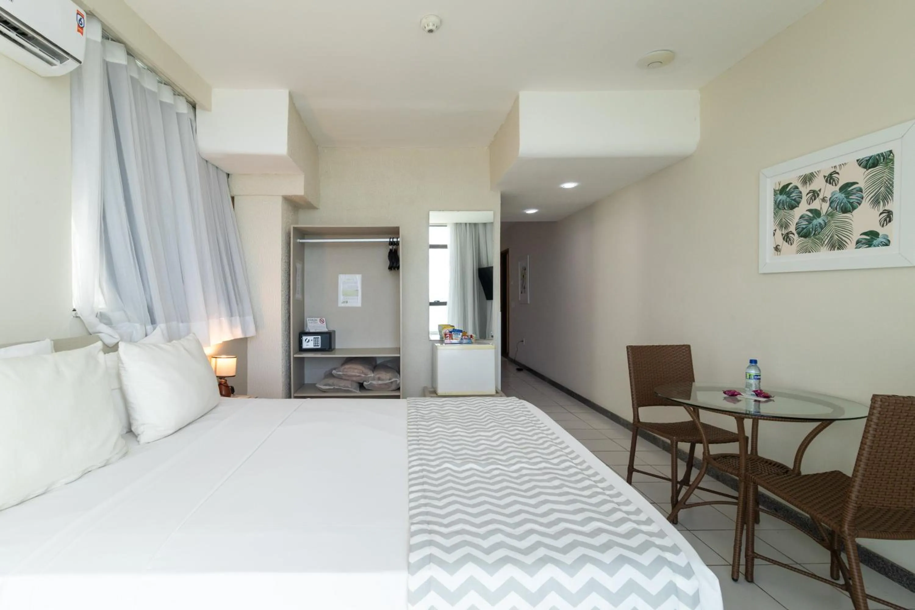 Photo of the whole room, Bed in Hotel Golden Park Recife Boa Viagem By Nacional Inn