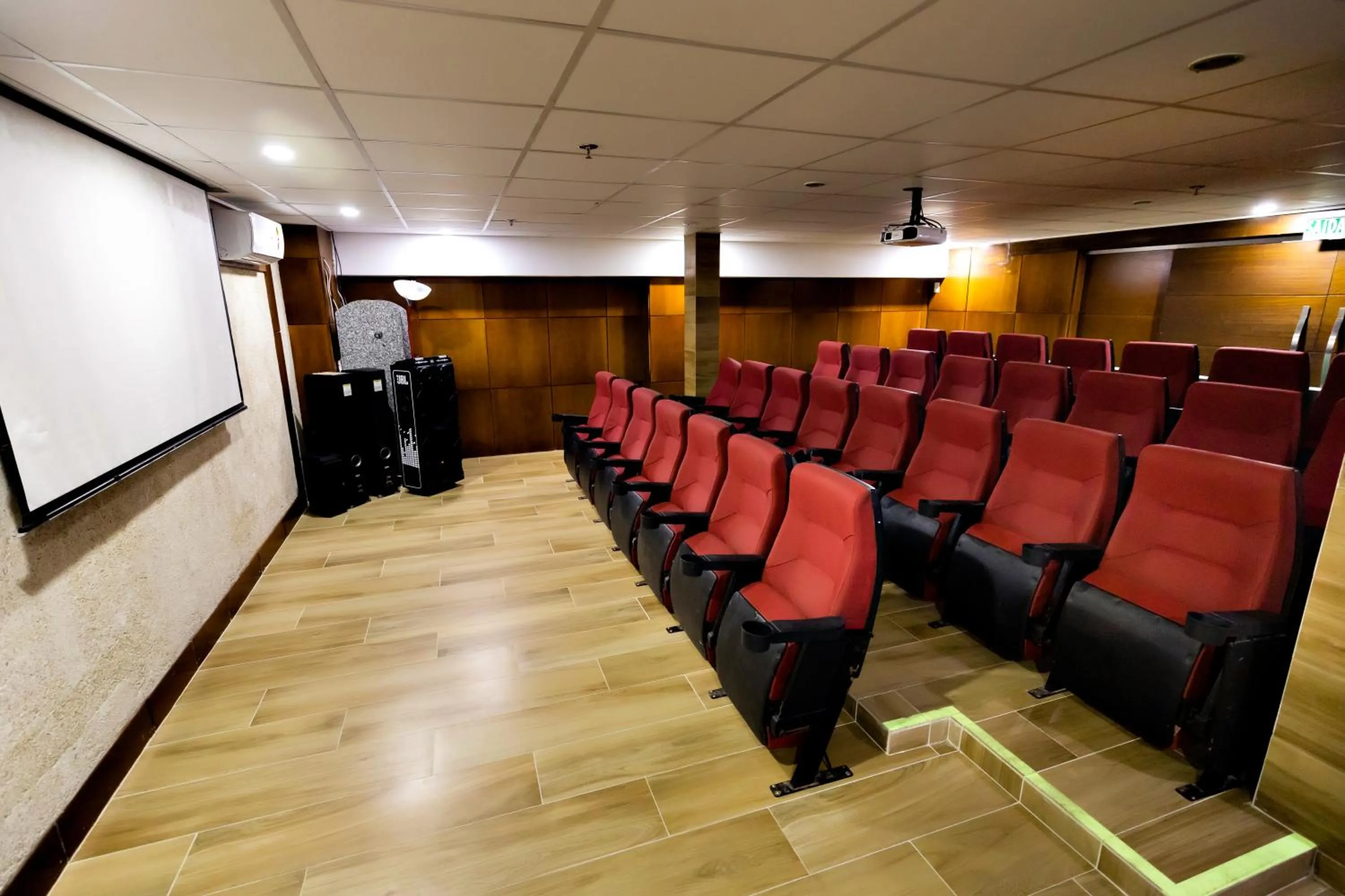 Business facilities in Ocean Palace All Inclusive Premium