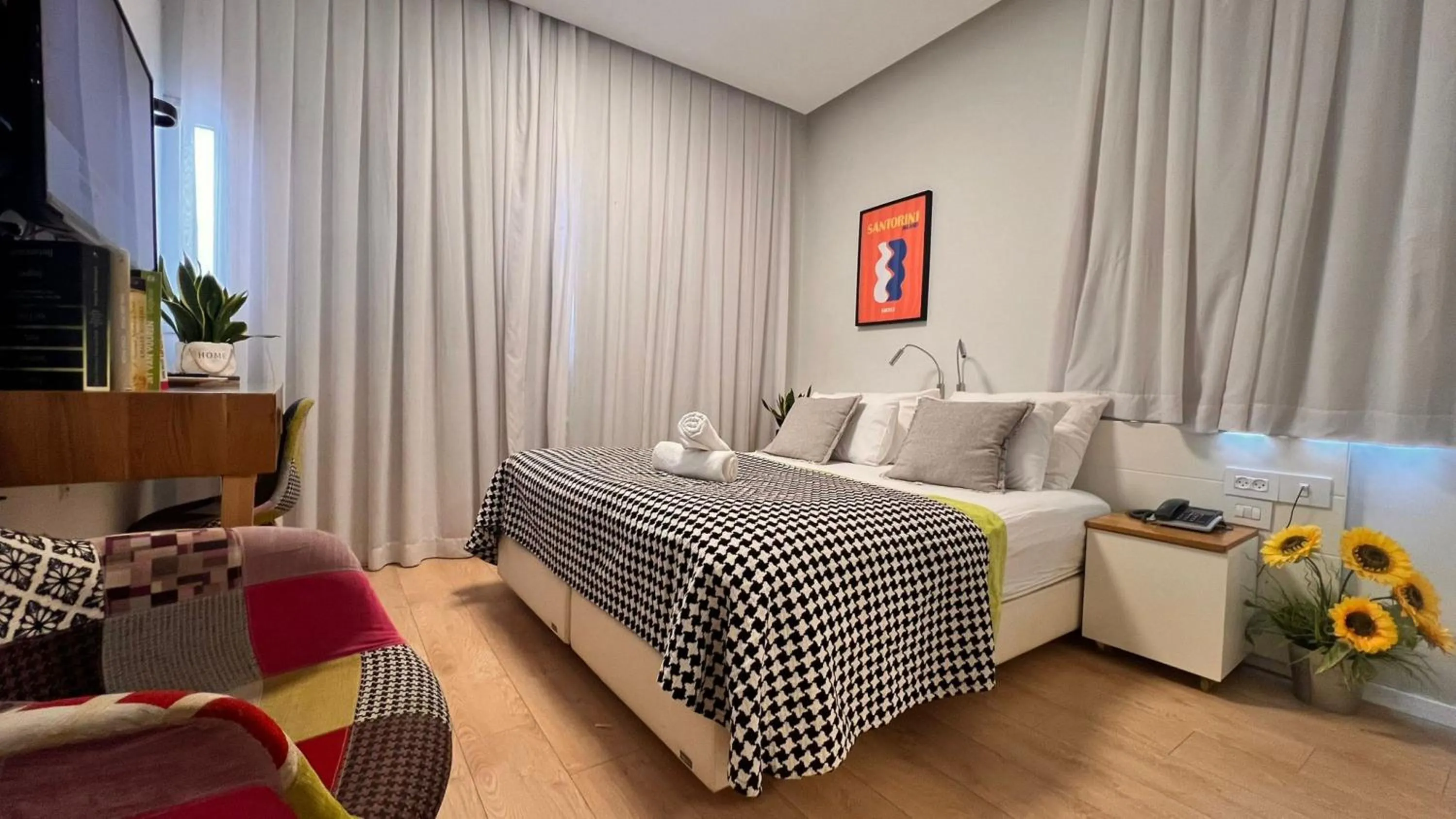 TV and multimedia, Bed in Dizengoff 208 Hotel Tel Aviv