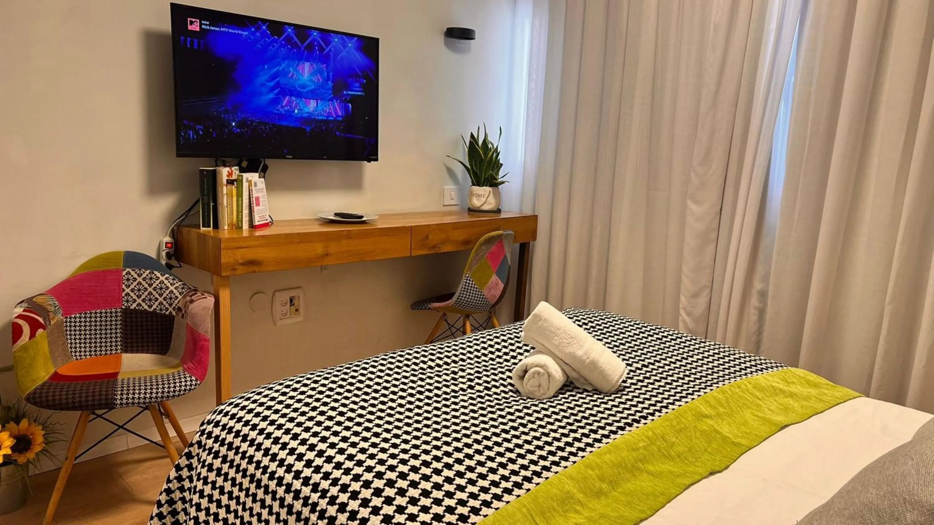 Decorative detail, Bed in Dizengoff 208 Hotel Tel Aviv