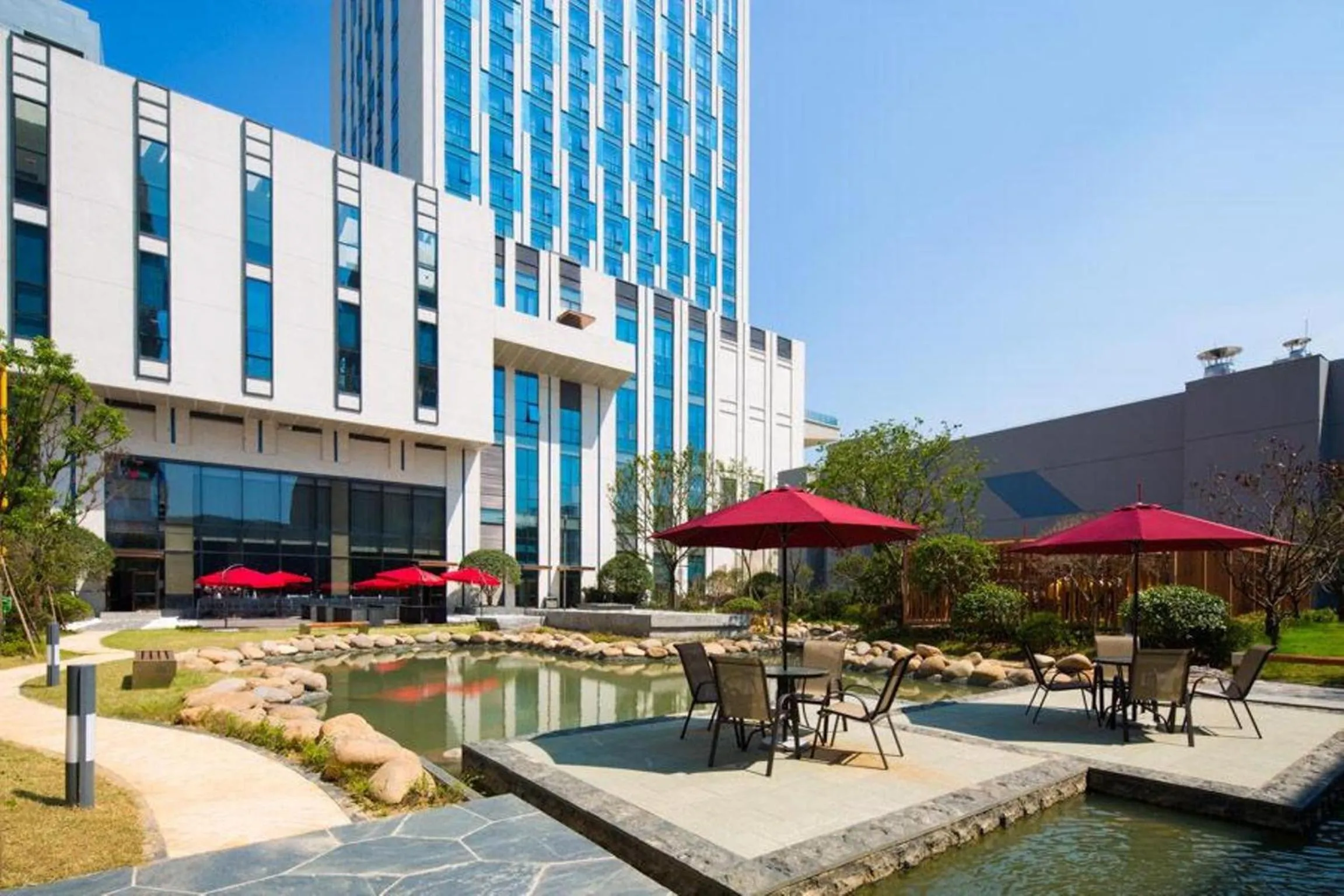 Facade/entrance in Wanda Realm Yiwu