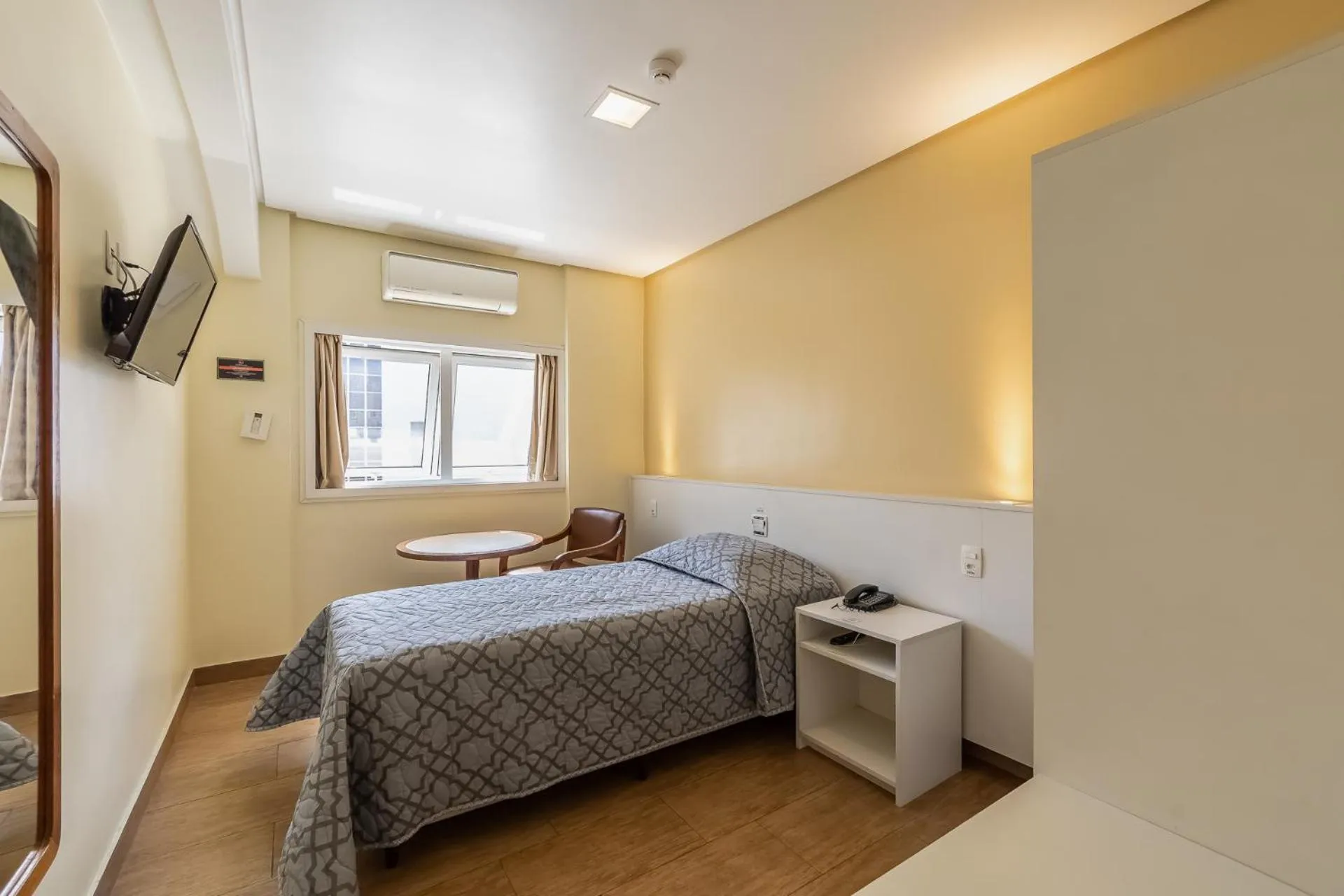 Photo of the whole room, Bed in Hotel Erechim