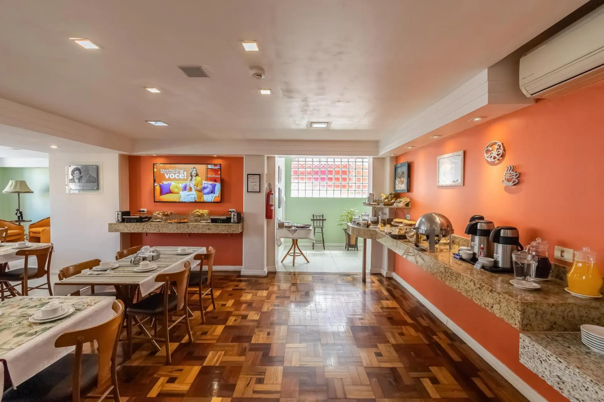Dining area in Hotel Erechim