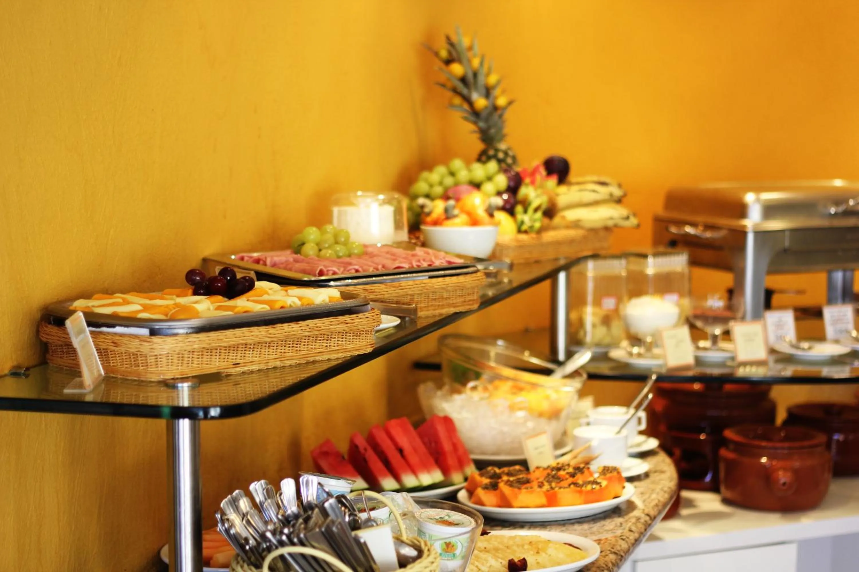 Restaurant/places to eat in Garbos Soleil Hotel