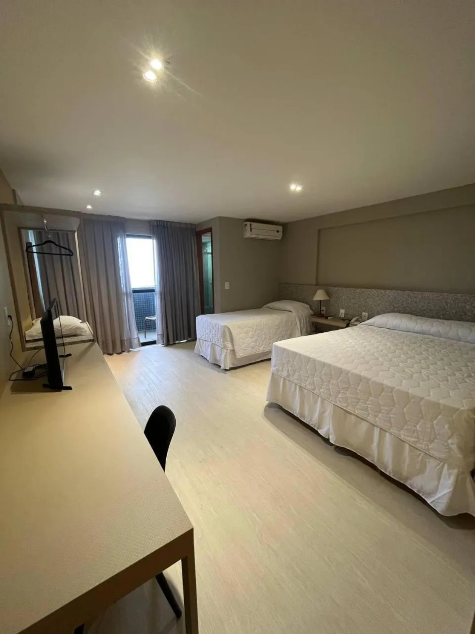 Bed in Paradise Flat