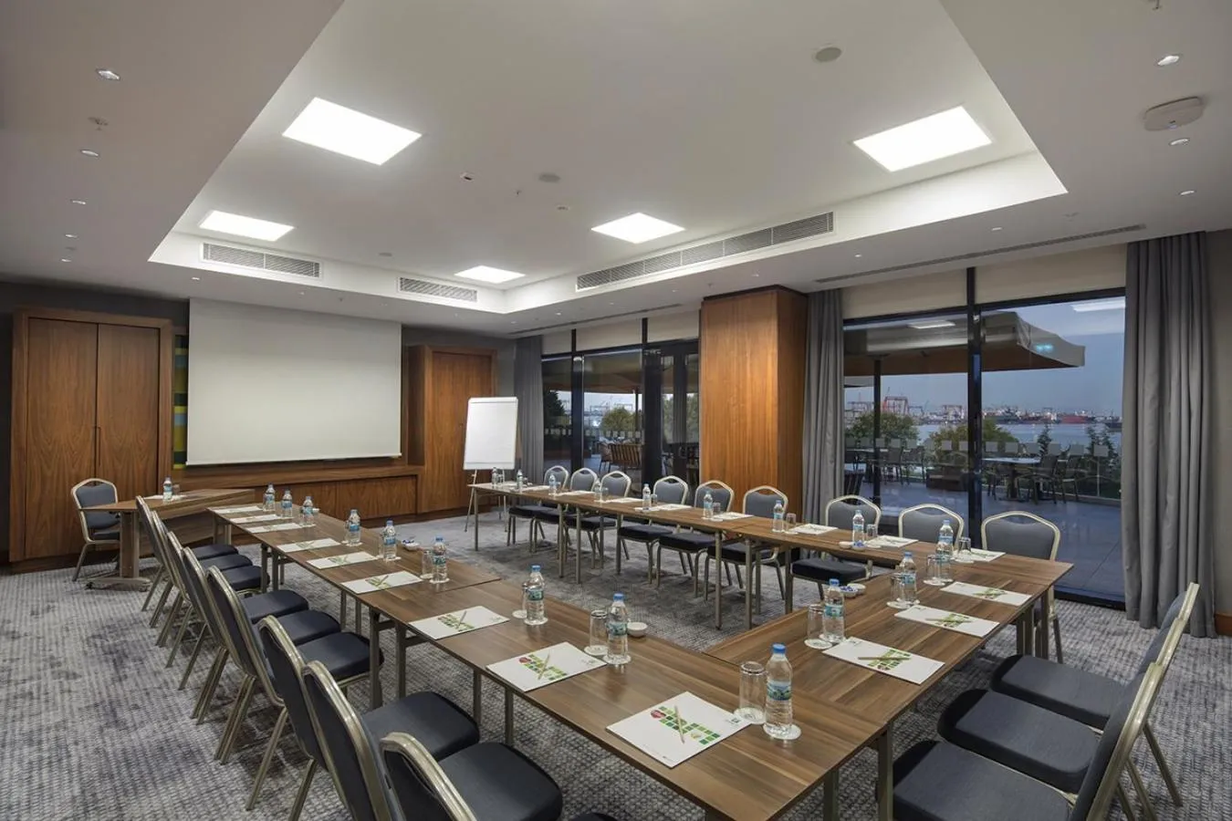 Meeting/conference room in Holiday Inn Istanbul - Tuzla Bay by IHG