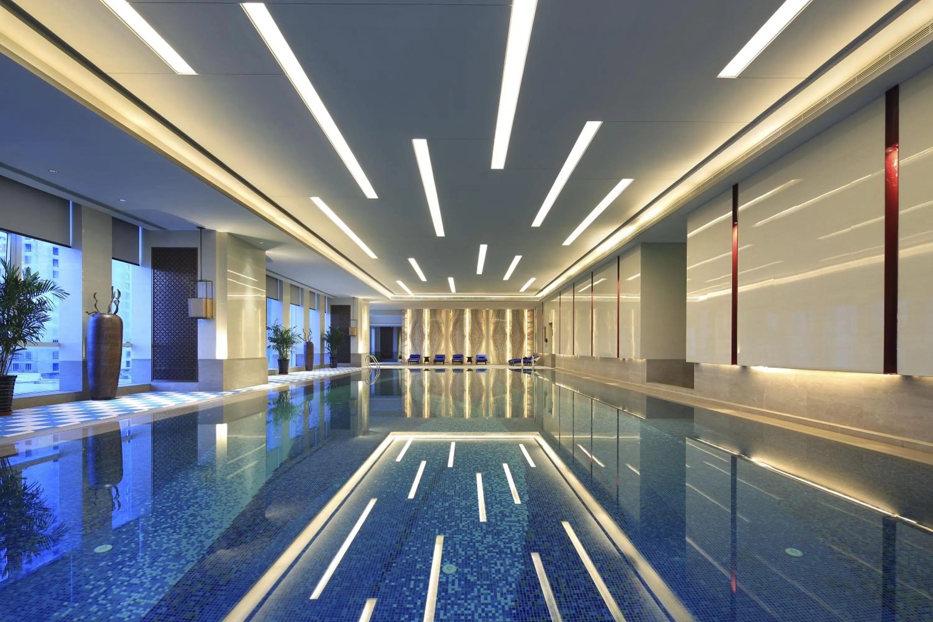 Swimming pool in Wanda Vista Xining