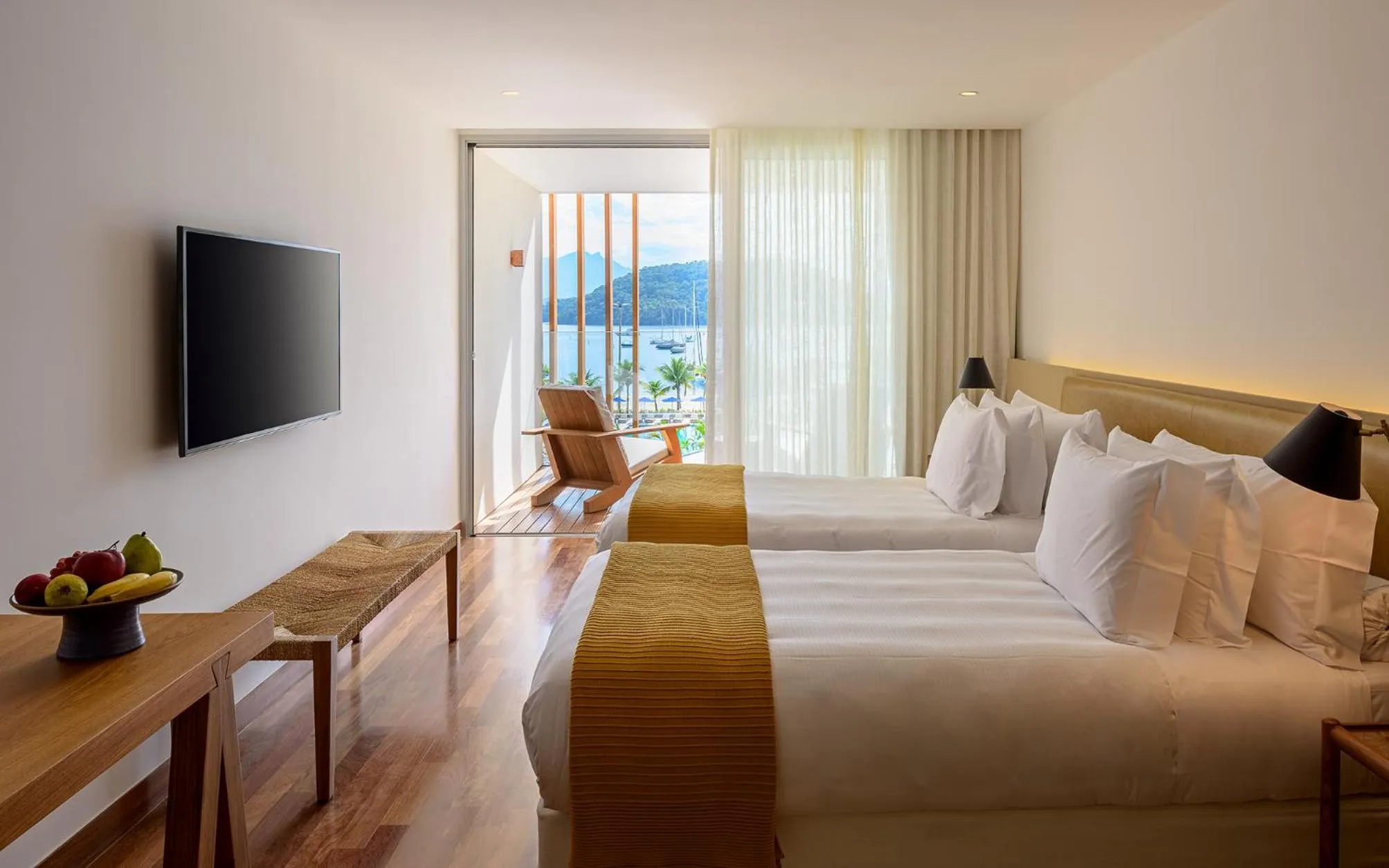 Photo of the whole room, Bed in Hotel Fasano Angra dos Reis