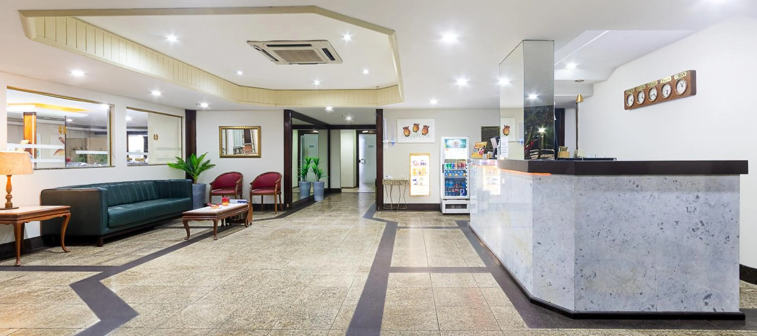 Lobby or reception in Hotel Golden Park Rio de Janeiro Aeroporto By Nacional Inn