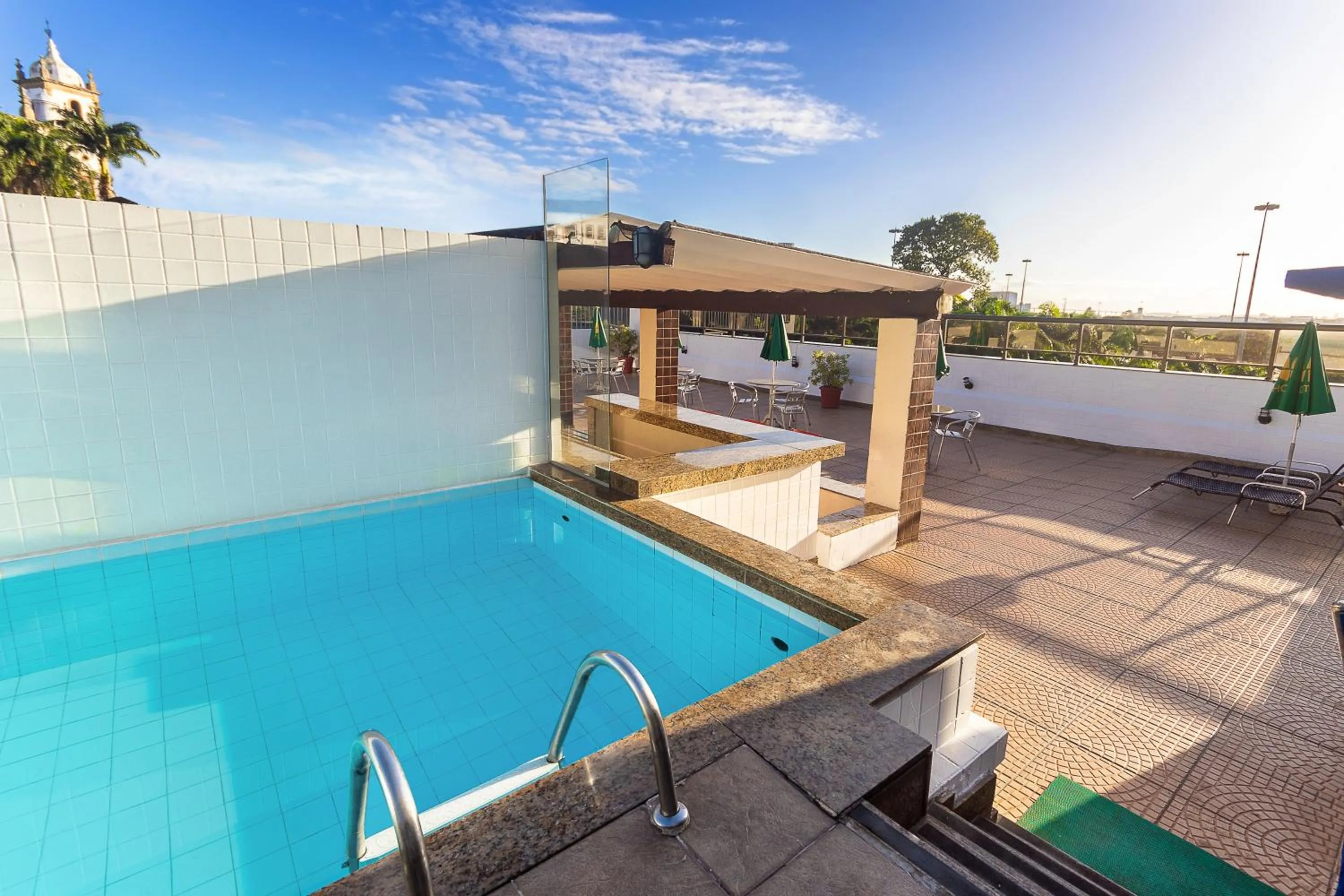 Pool view in Hotel Golden Park Rio de Janeiro Aeroporto By Nacional Inn