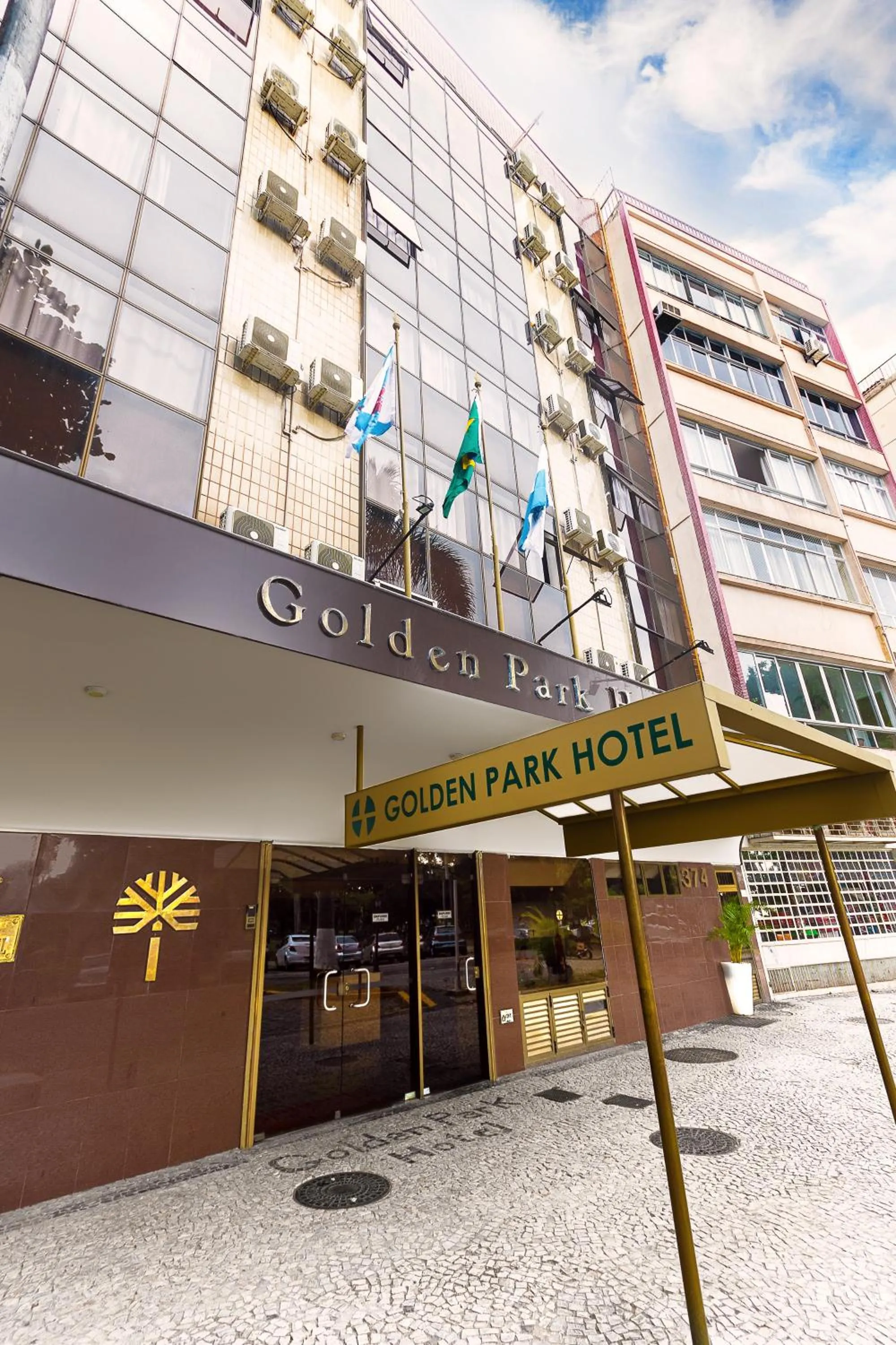 Property building in Hotel Golden Park Rio de Janeiro Aeroporto By Nacional Inn