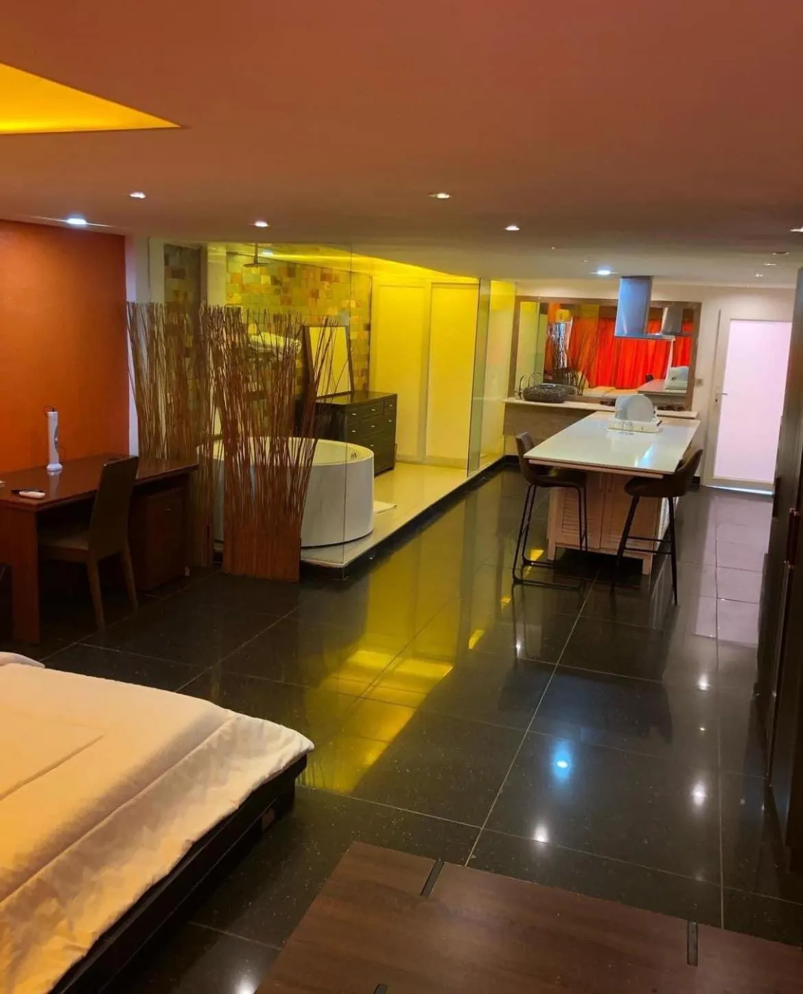 Photo of the whole room, Bed in Ecologe