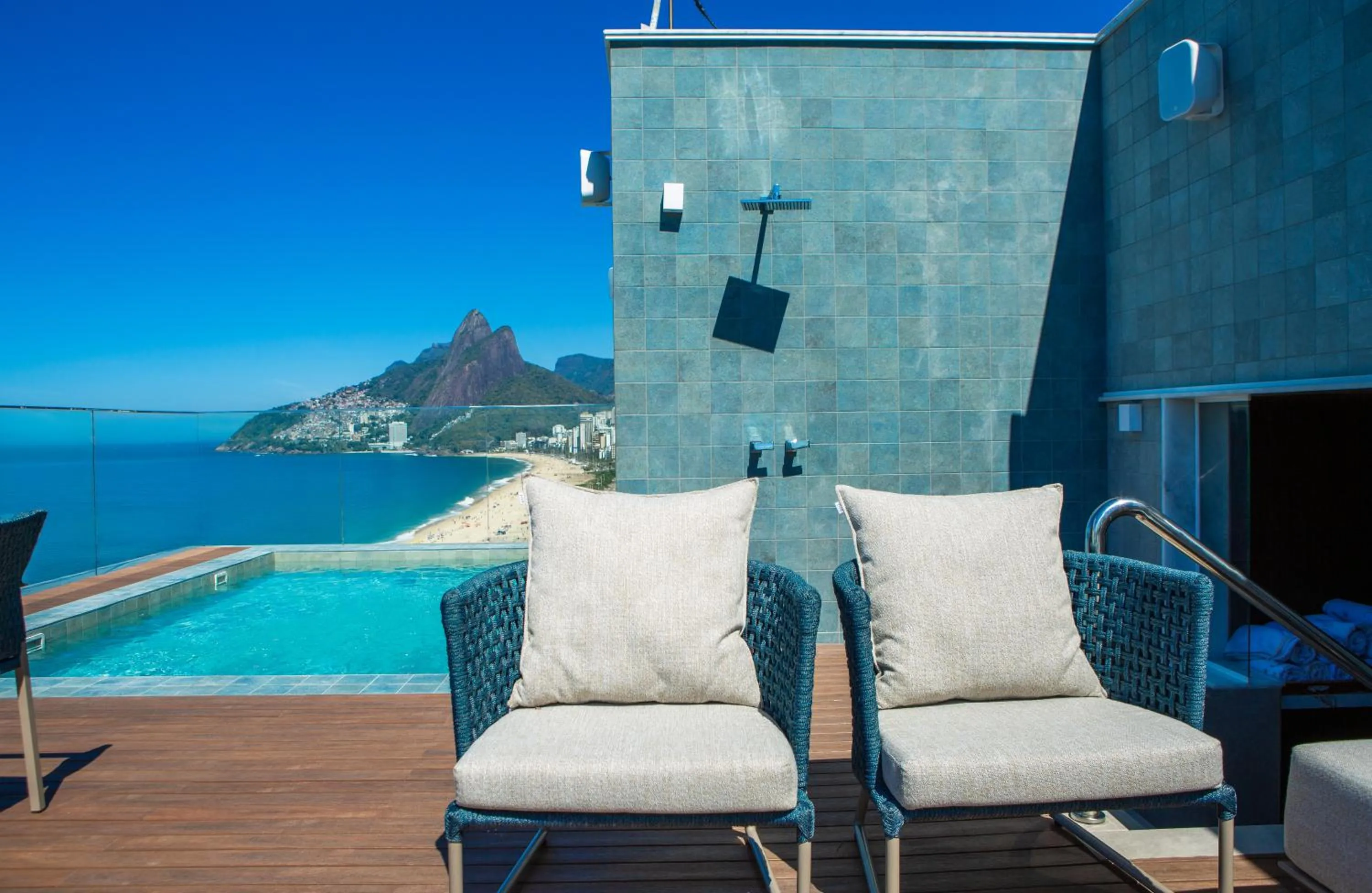 Swimming pool in Sol Ipanema Hotel