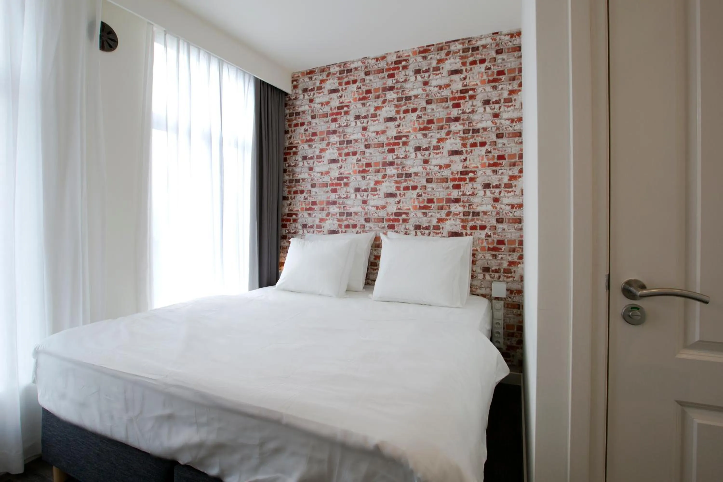 Bed in De With Studio's