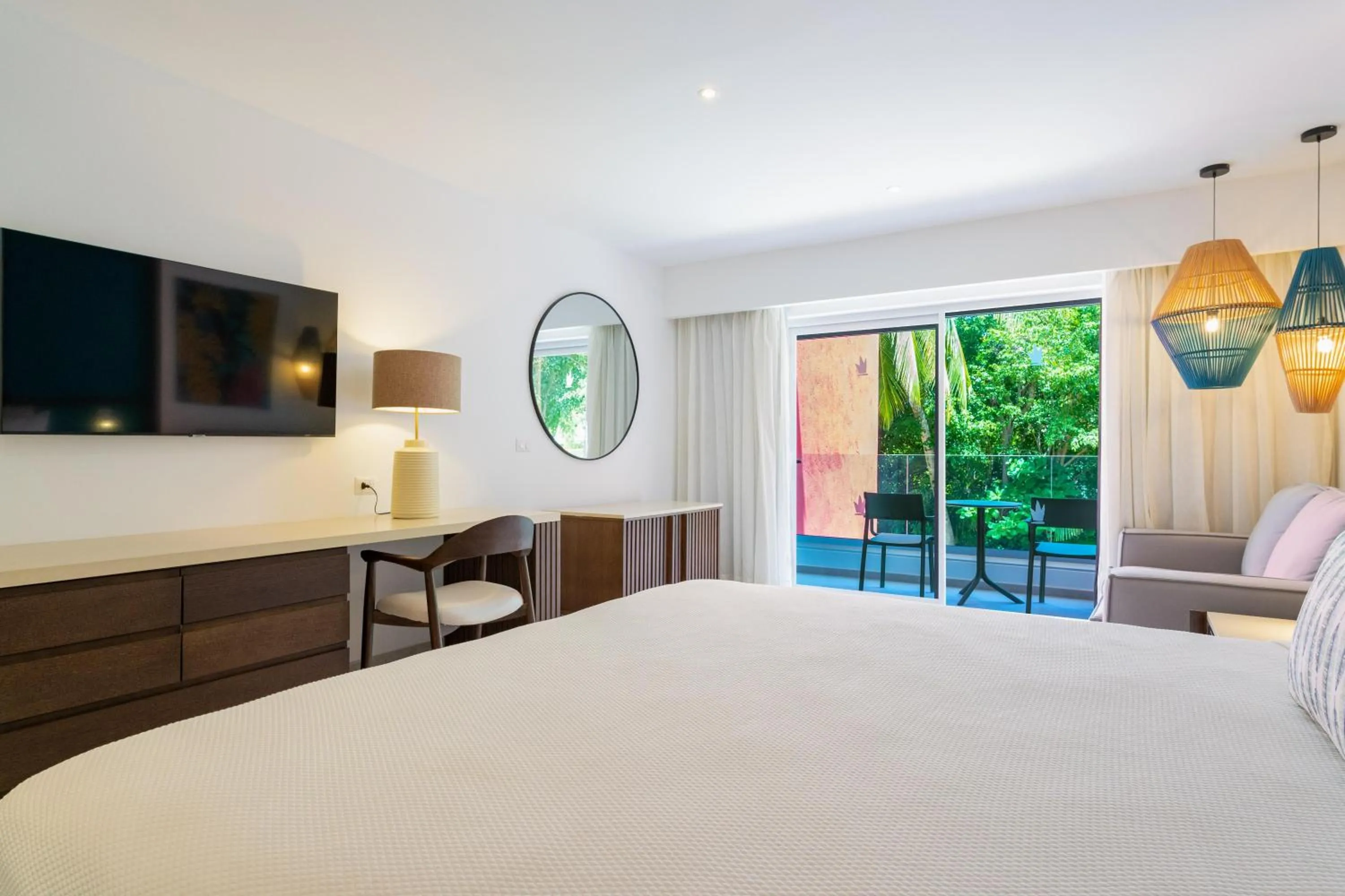 Photo of the whole room, Bed in Caribe Deluxe Princess - All Inclusive