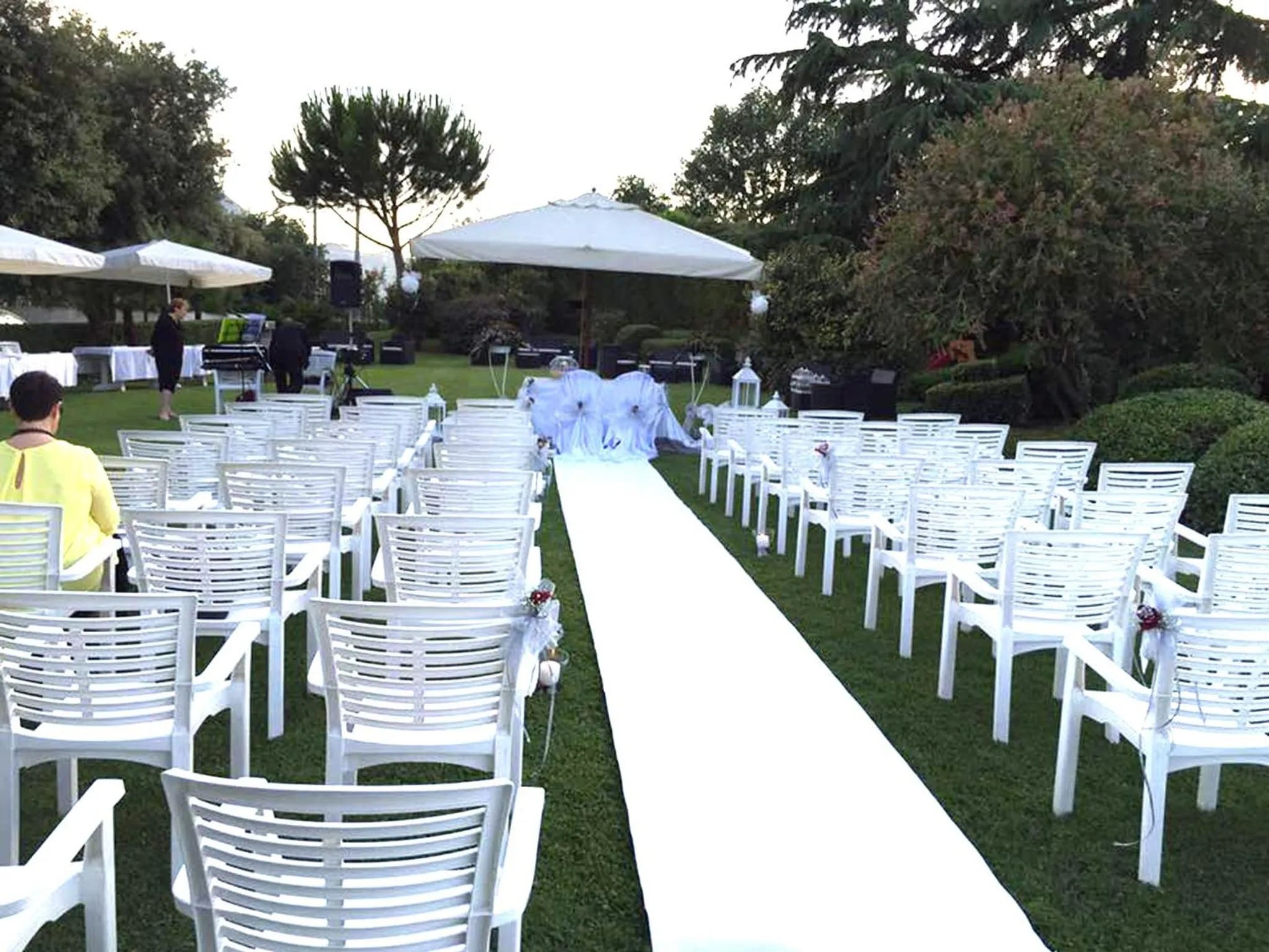 Area and facilities in Sunny Palace Hotel Restaurant