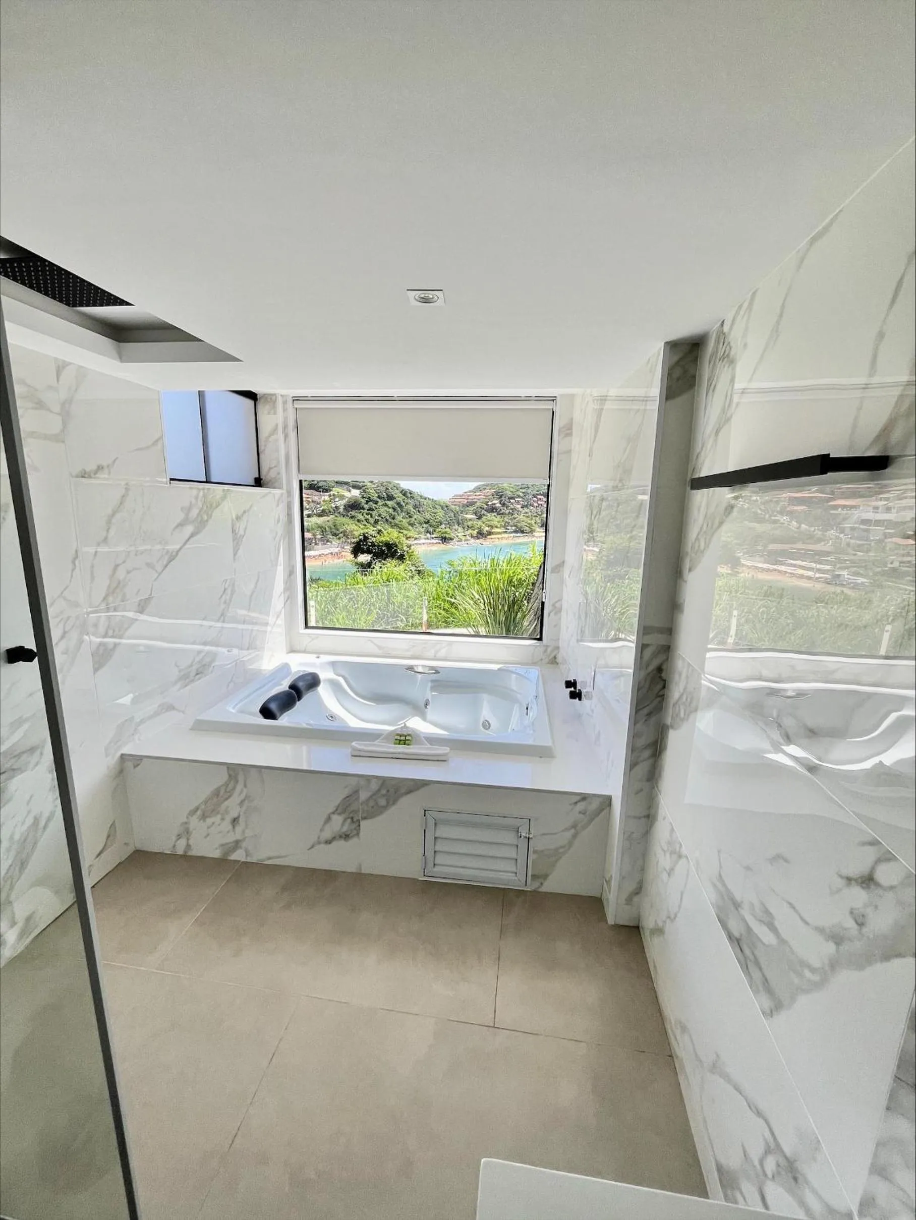 Bed in Colonna Park Hotel