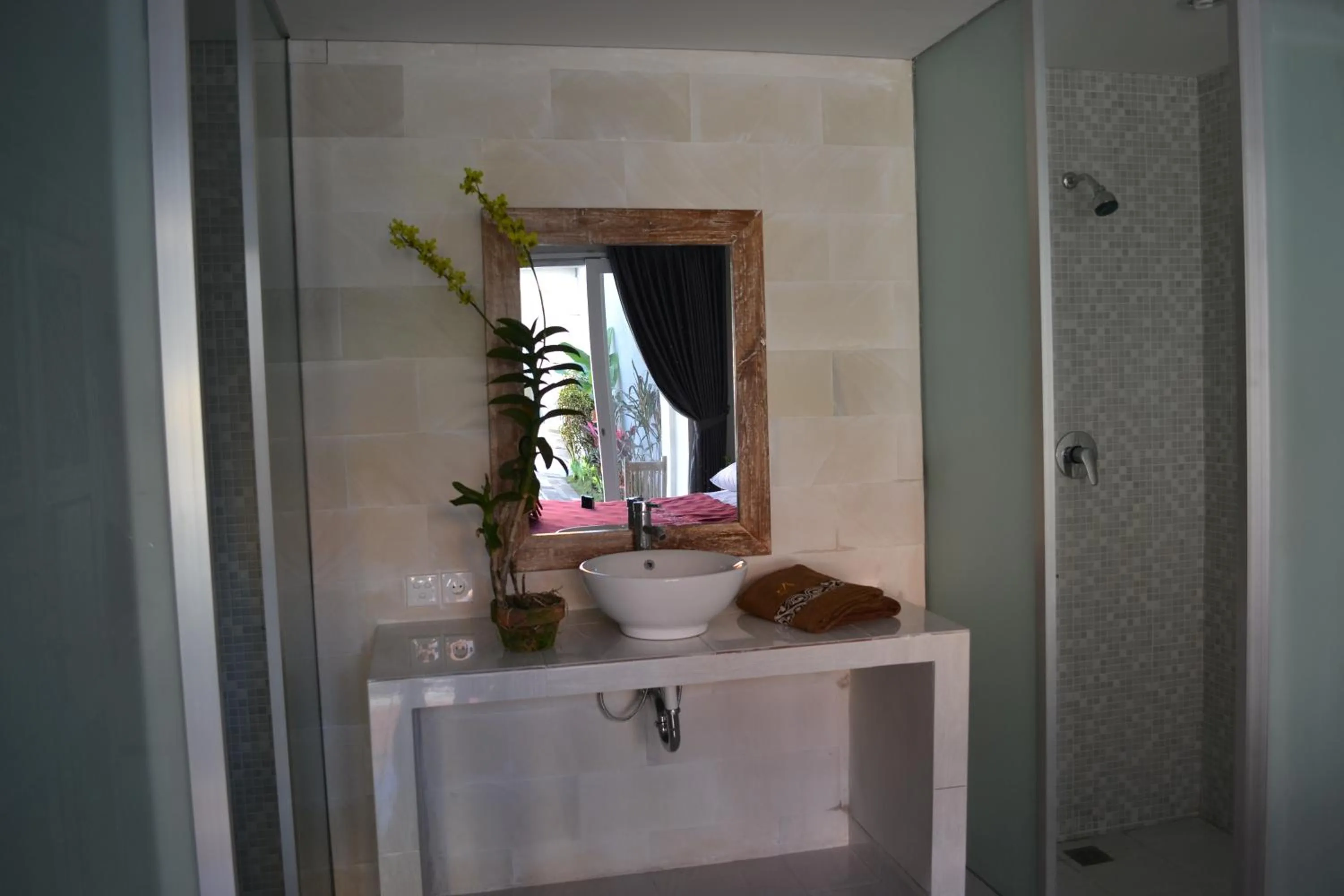 Shower in Asung Guesthouse