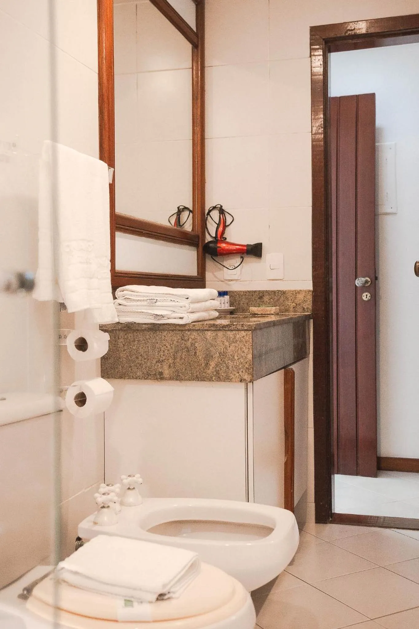 Shower in Colonna Galapagos Garden Hotel