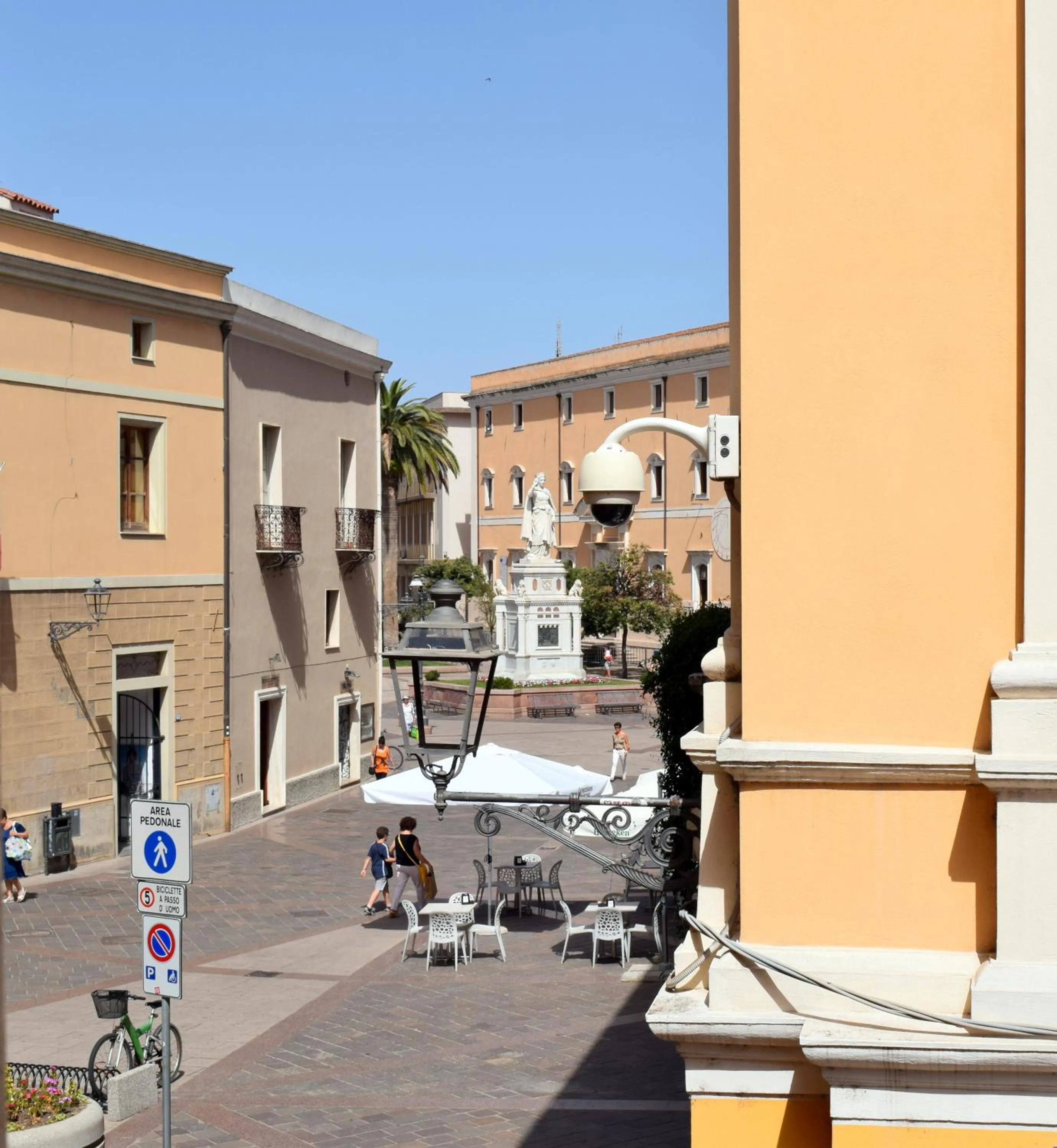 Neighbourhood in Eleonora Room & Breakfast