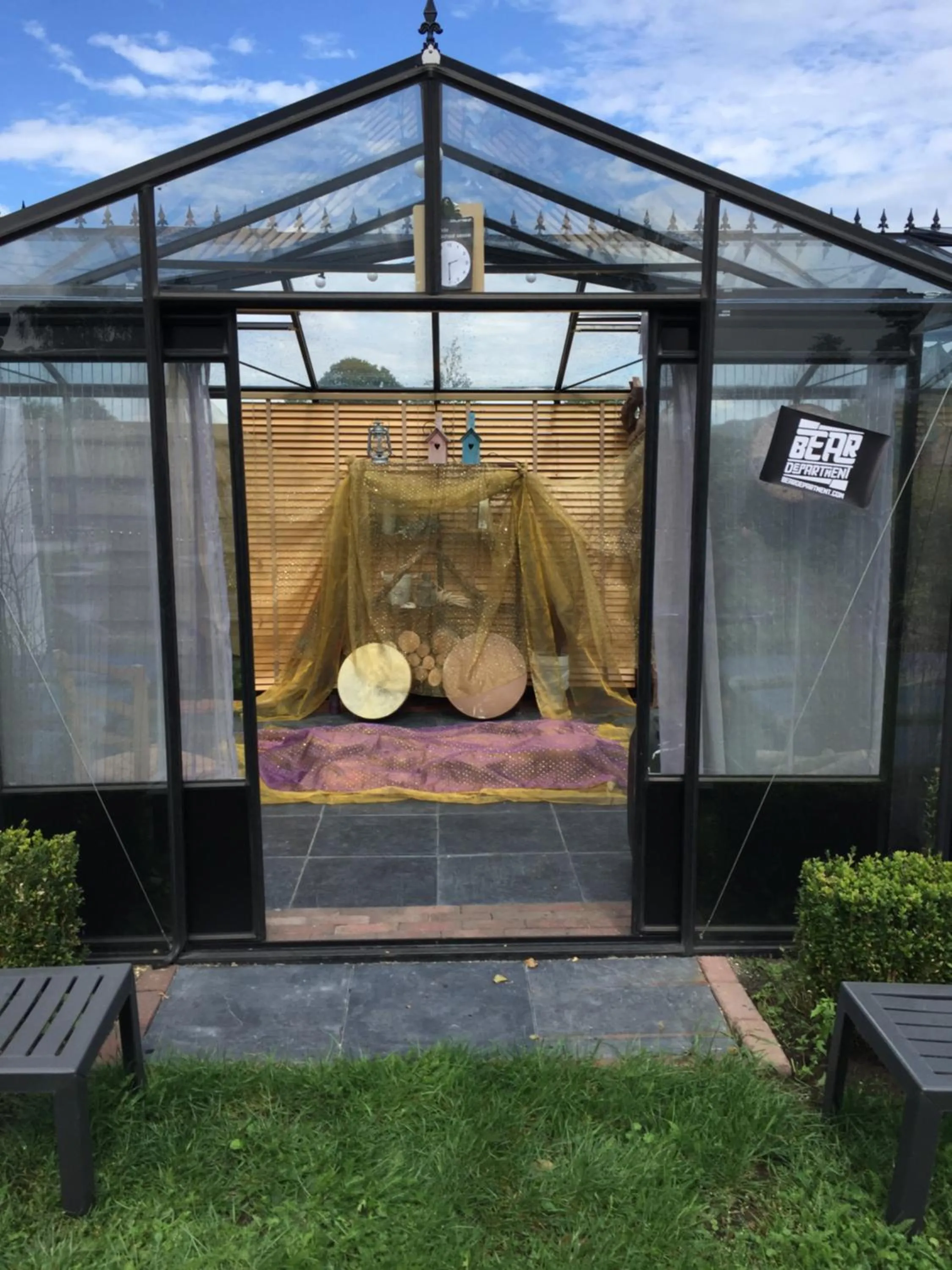 Dunez men only resort