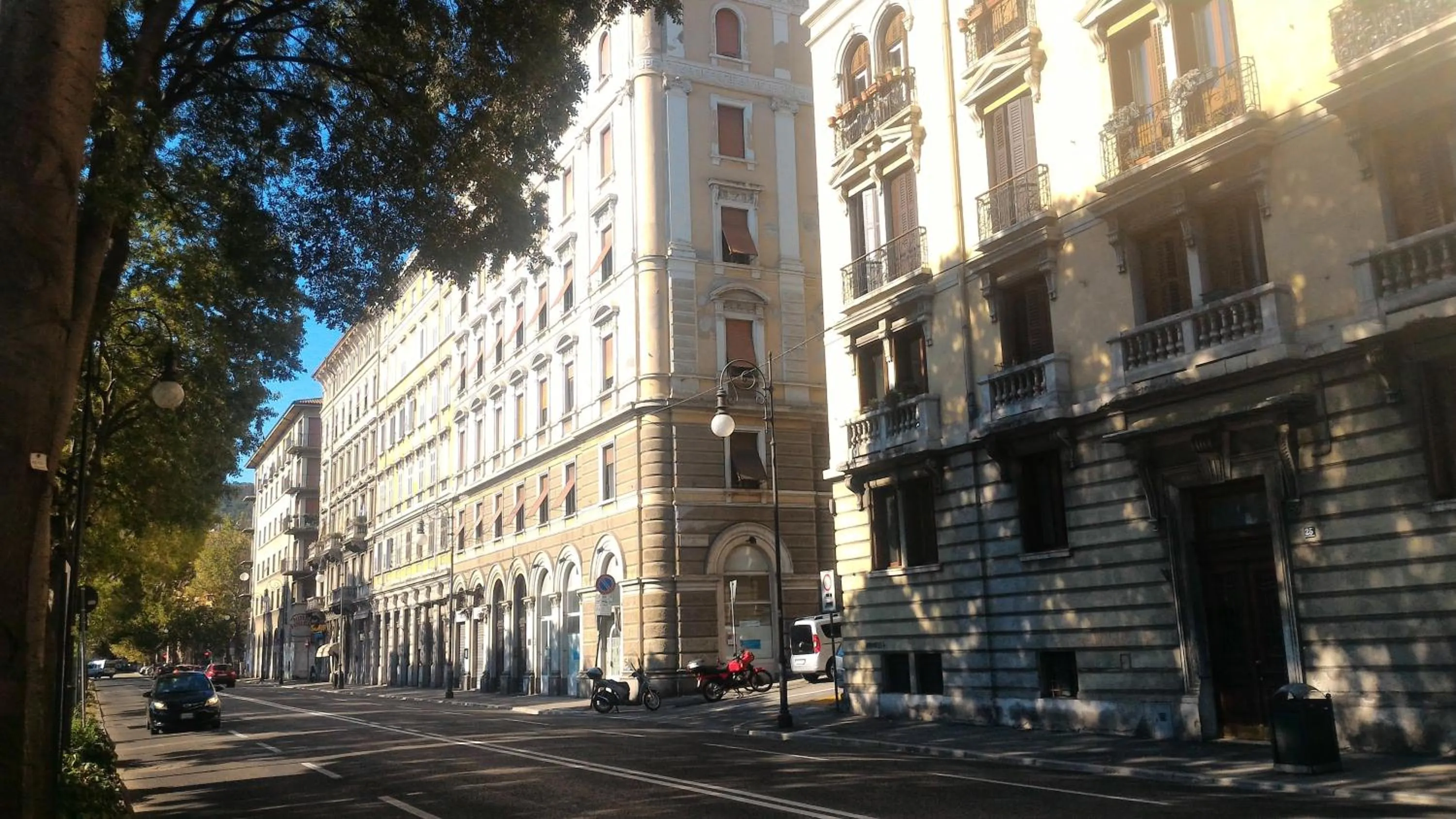 Property building in Golden Rooms Bed & Breakfast