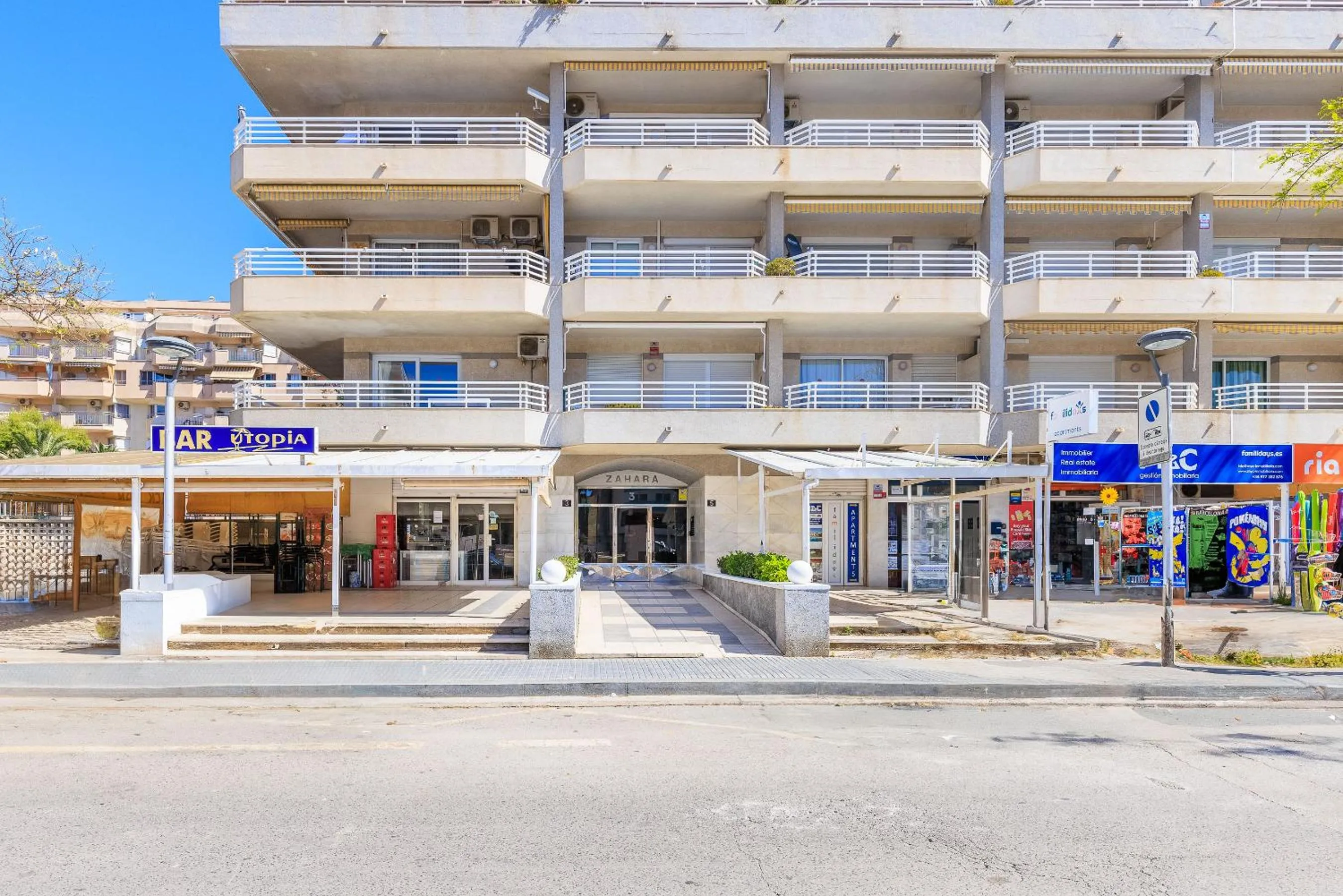 Facade/entrance in Zahara Rentalmar