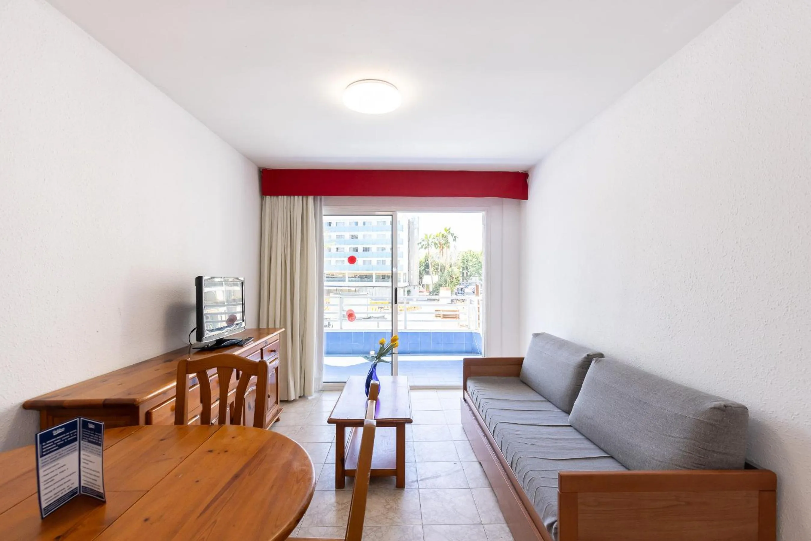 TV and multimedia in Zahara Rentalmar