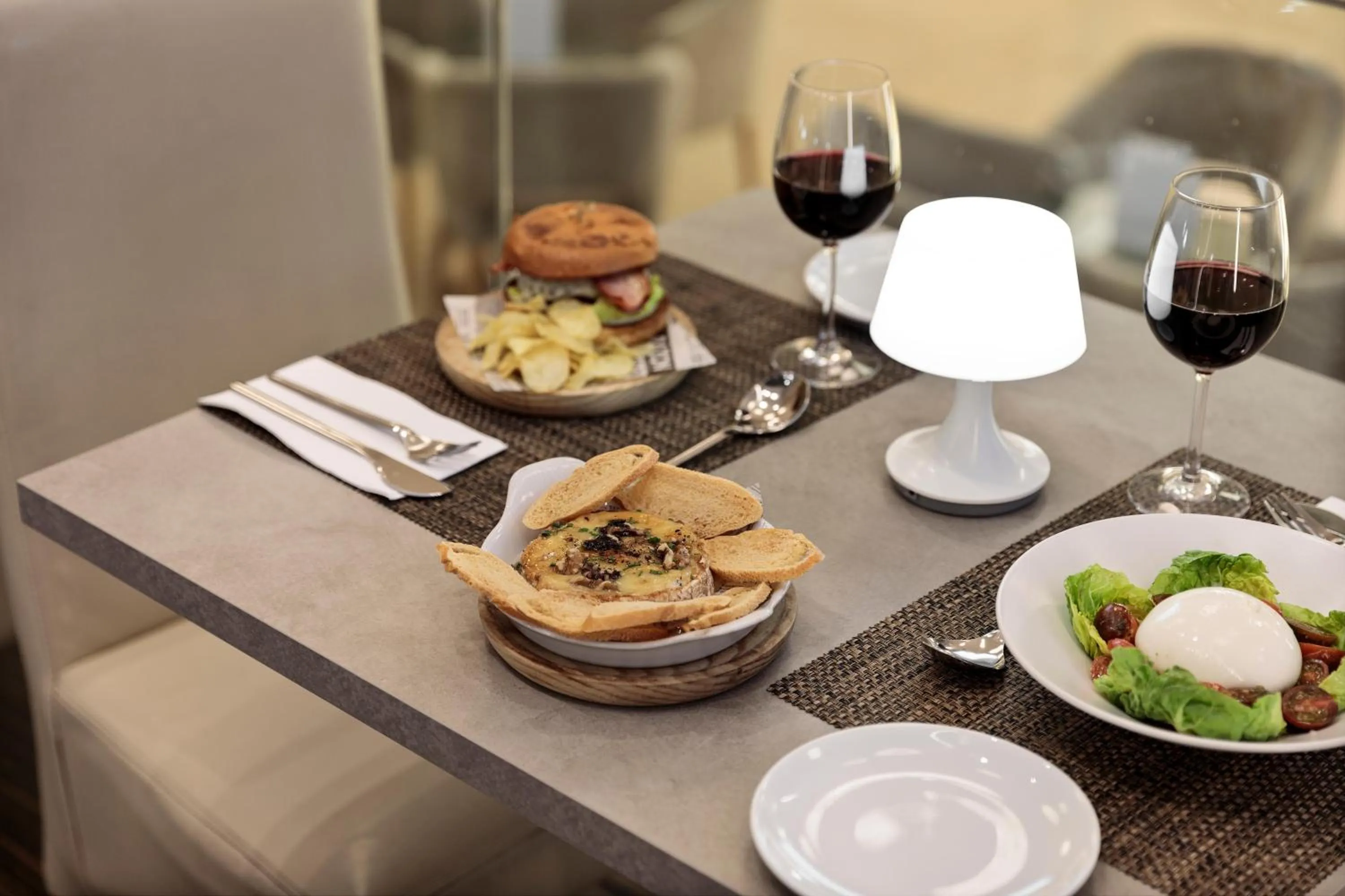 Restaurant/places to eat in Hotel Best 4 Barcelona