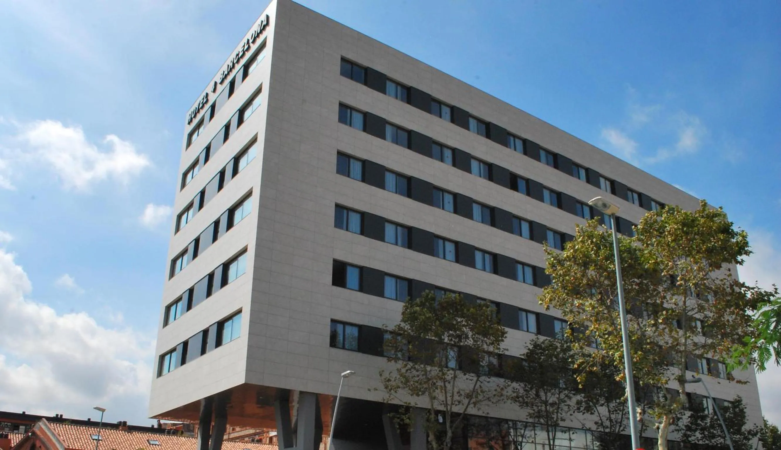 Property building in Hotel Best 4 Barcelona