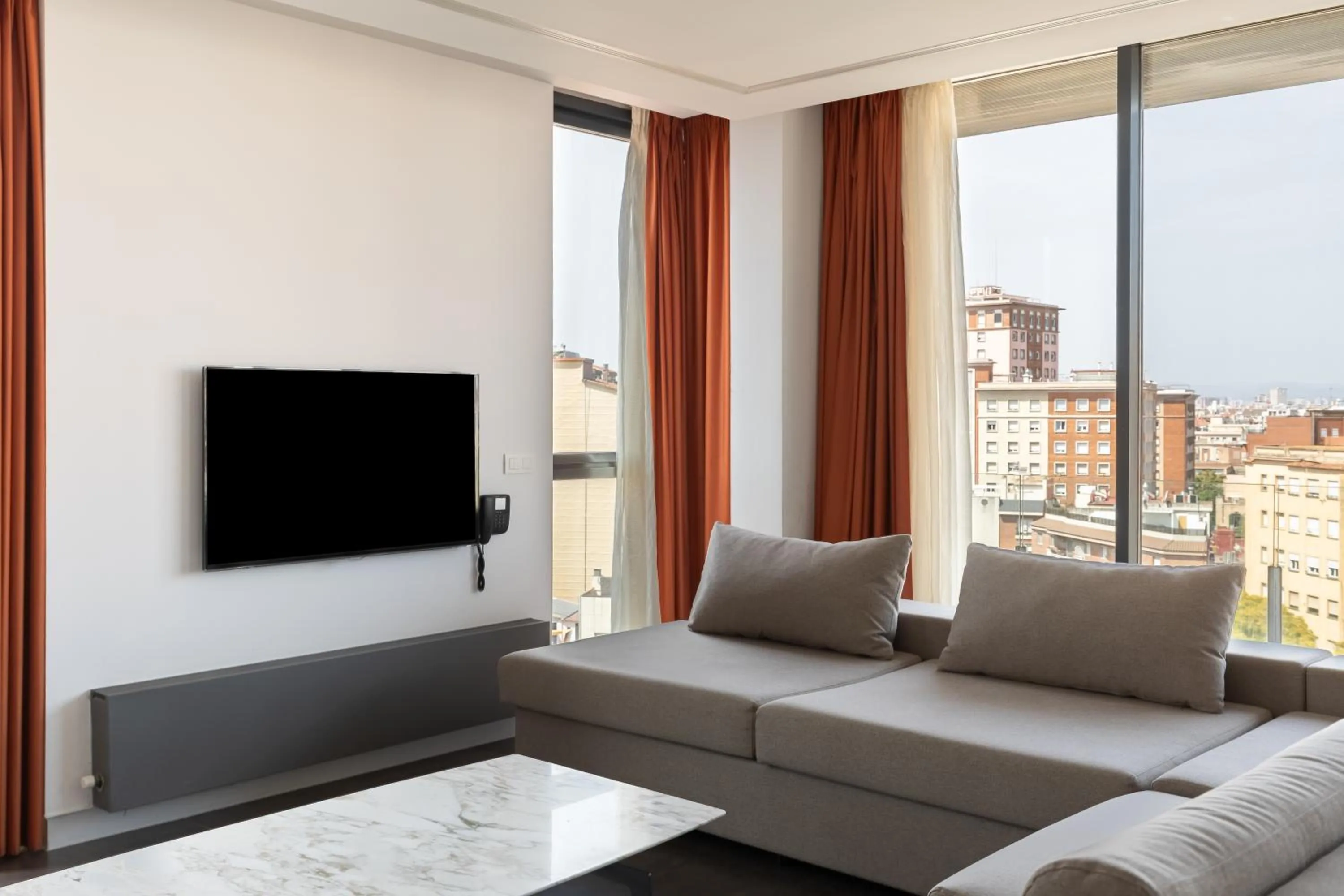 TV and multimedia in Cosmo Apartments Sants