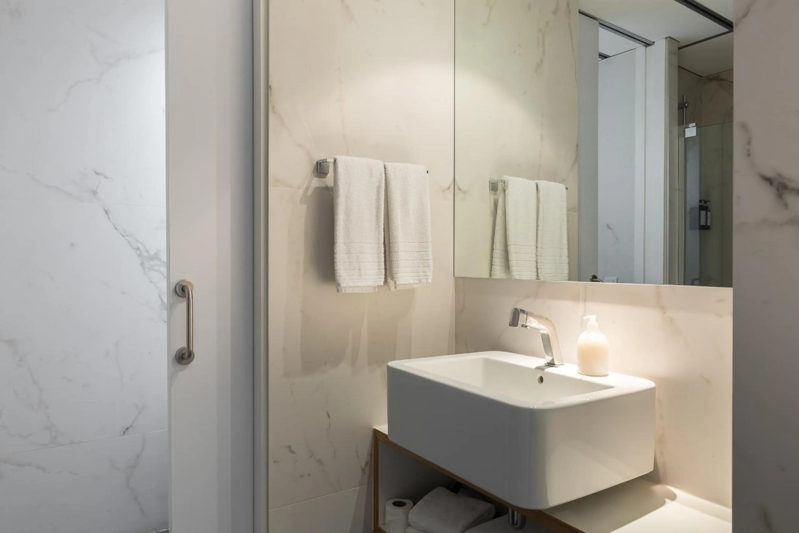 Bathroom in Cosmo Apartments Sants